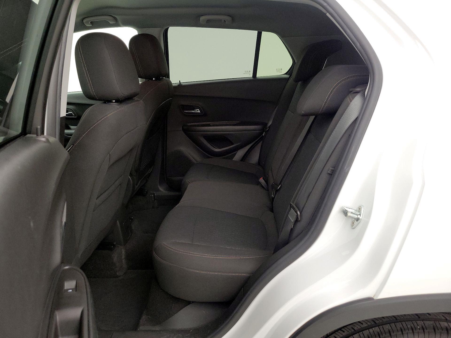 Thumbnail: 2022 Chevrolet Trax - 19