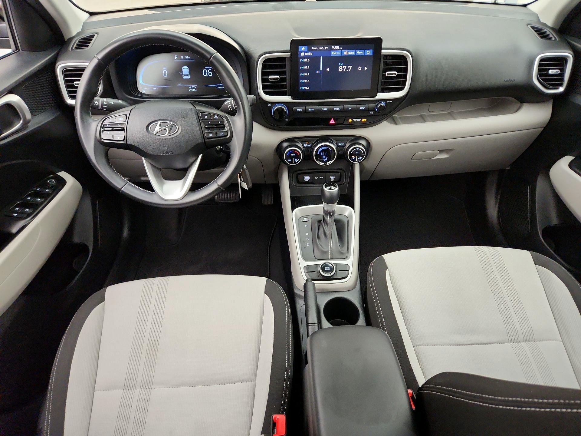 Thumbnail: 2023 Hyundai Venue - 9