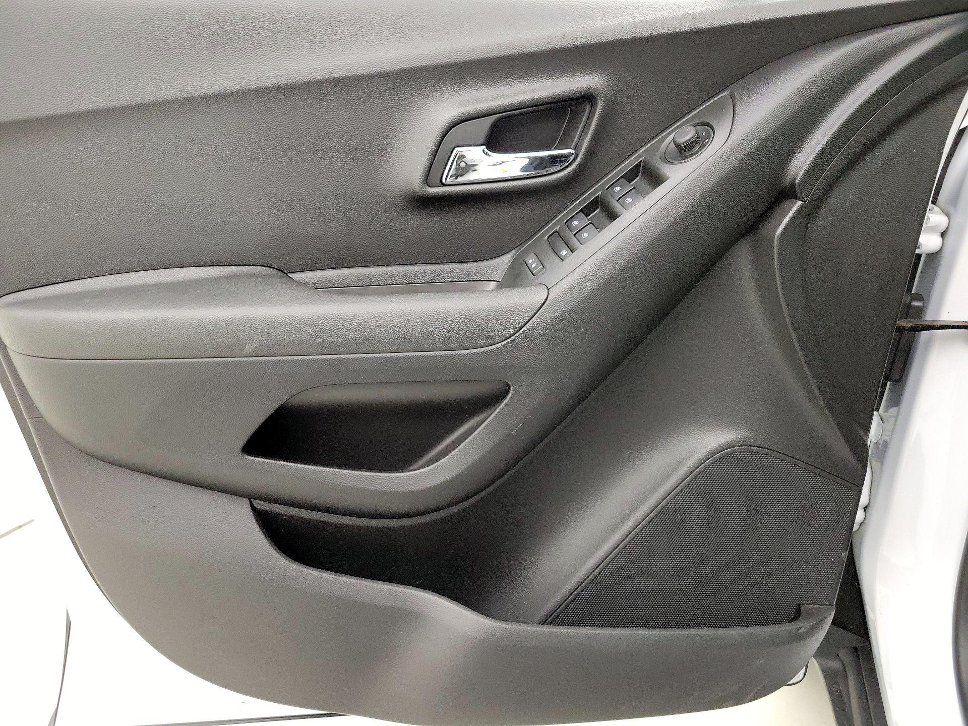 Thumbnail: 2020 Chevrolet Trax - 12