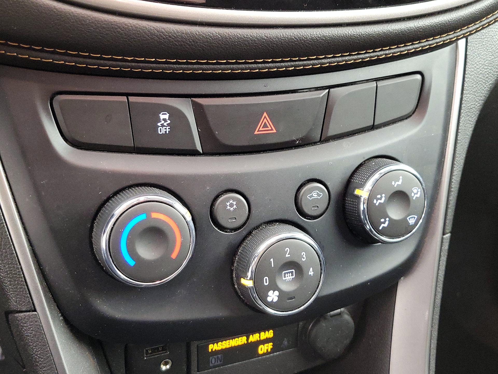 Thumbnail: 2020 Chevrolet Trax - 16