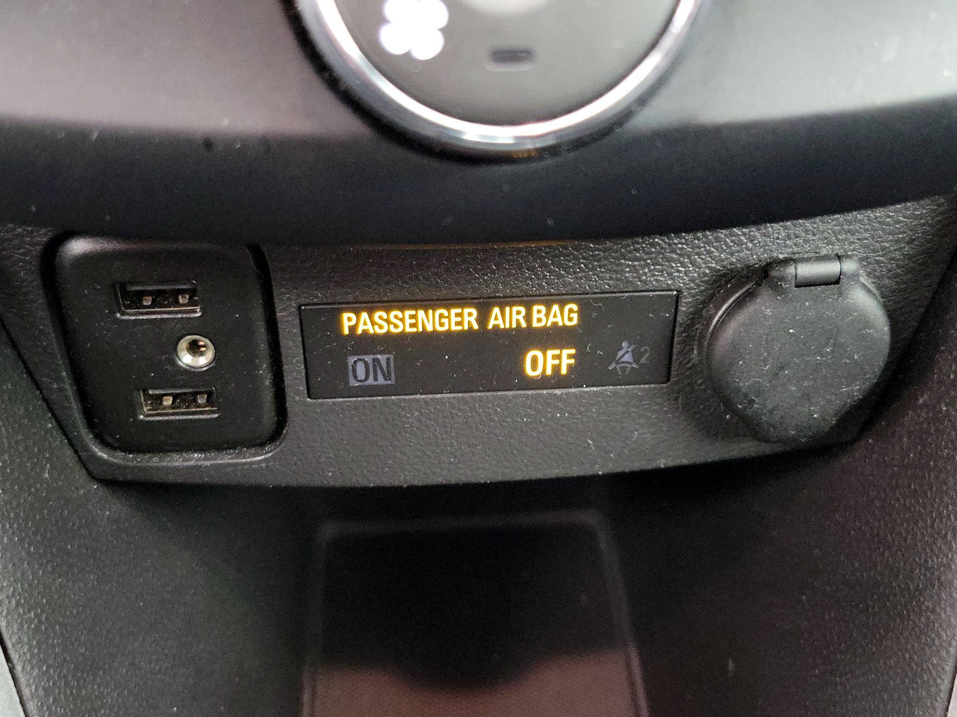 Thumbnail: 2020 Chevrolet Trax - 18