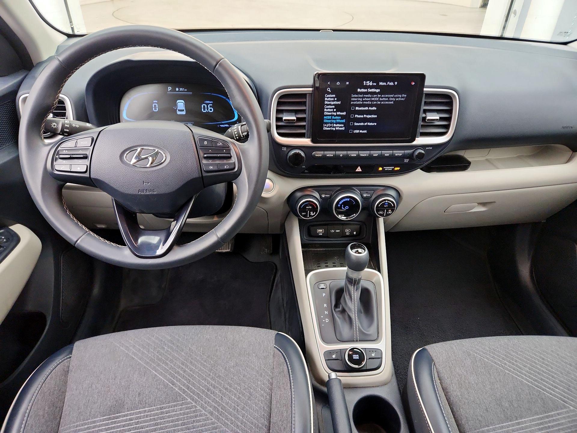 Thumbnail: 2023 Hyundai Venue - 9