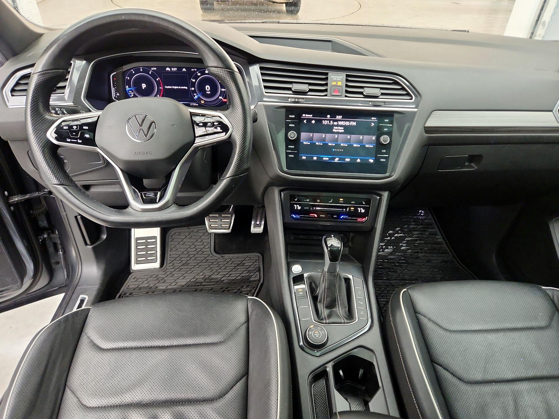 Thumbnail: 2022 Volkswagen Tiguan - 9