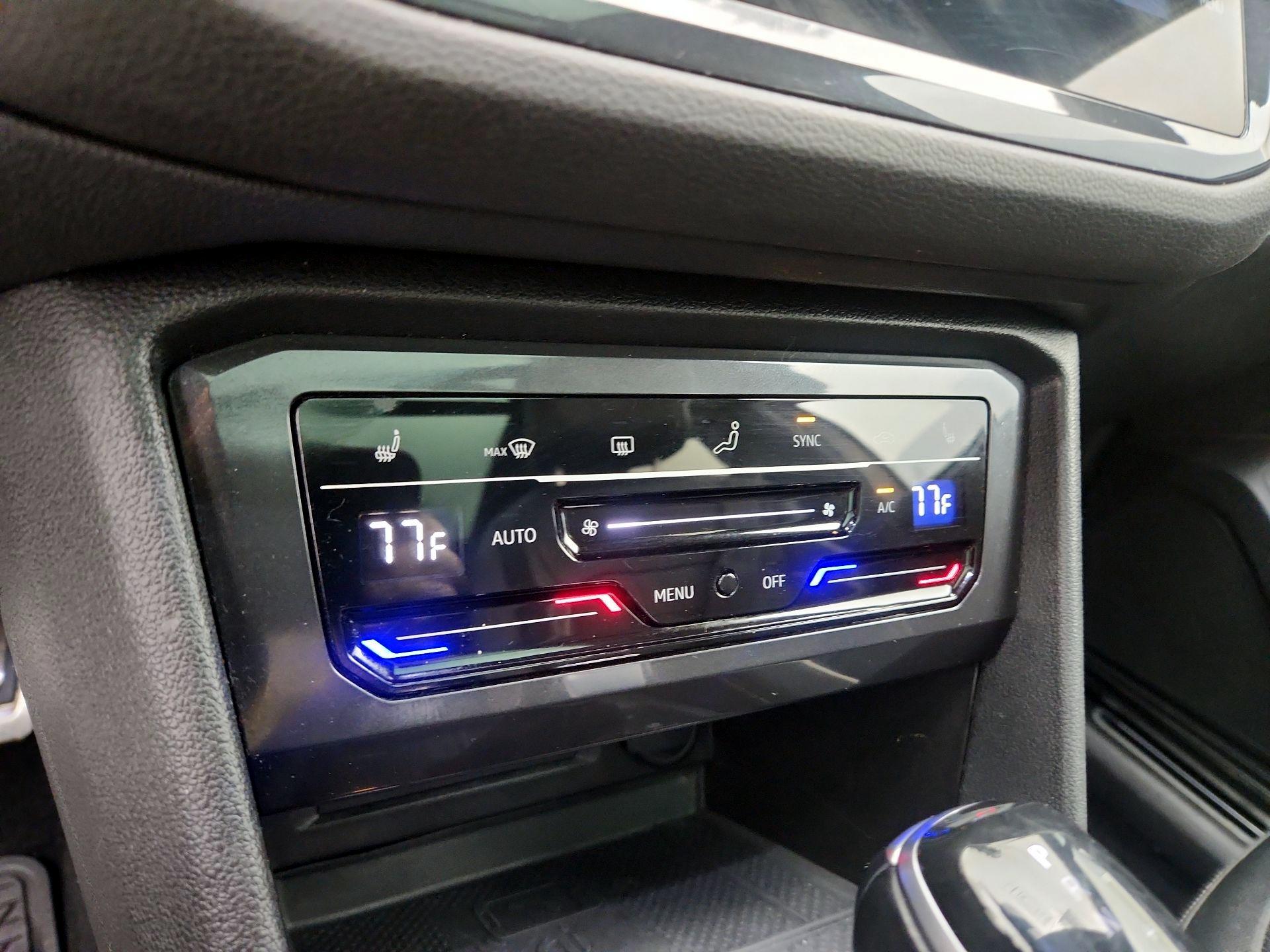 Thumbnail: 2022 Volkswagen Tiguan - 16