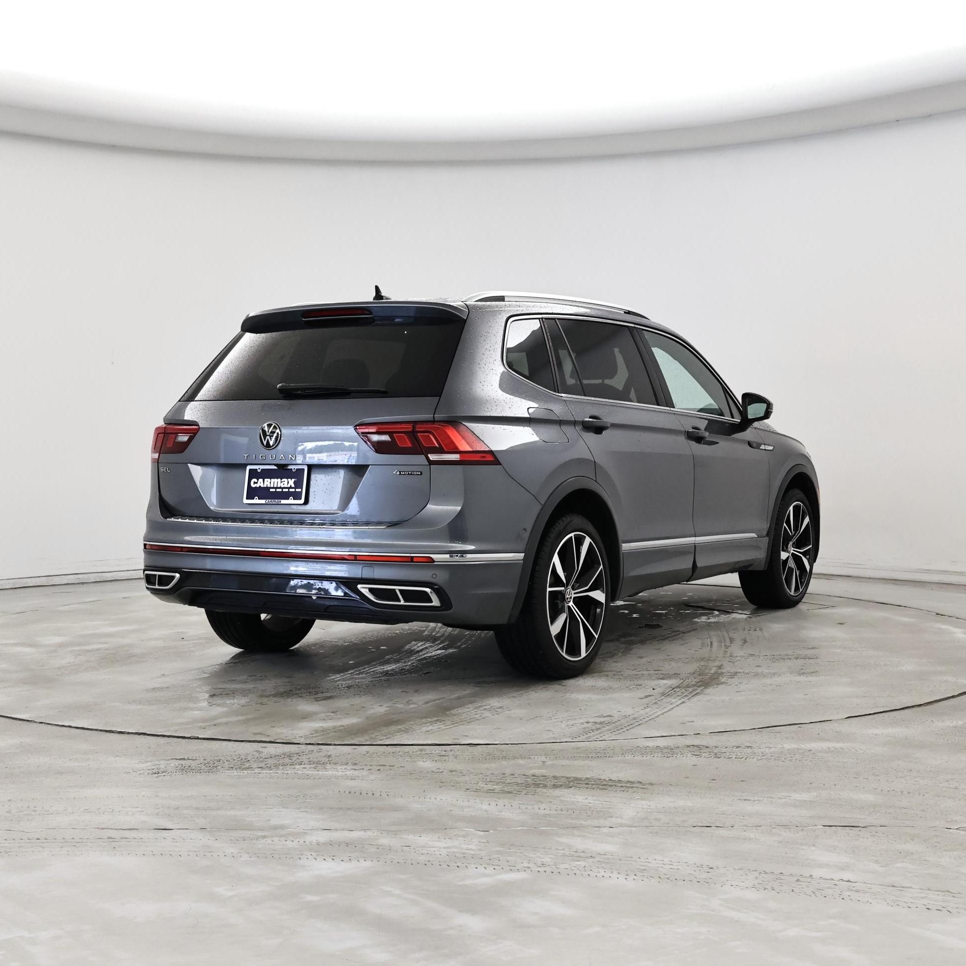 Thumbnail: 2022 Volkswagen Tiguan - 8