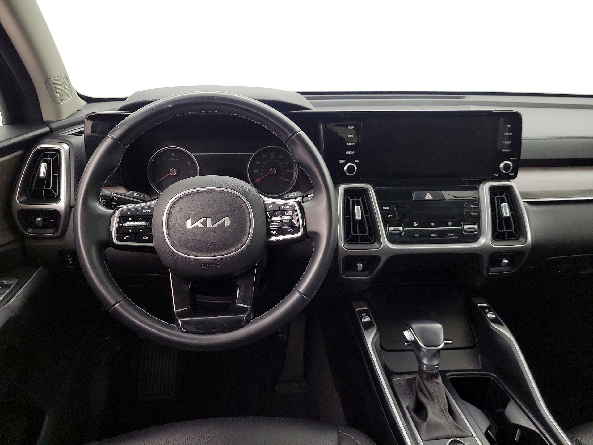 Thumbnail: 2022 Kia Sorento - 10