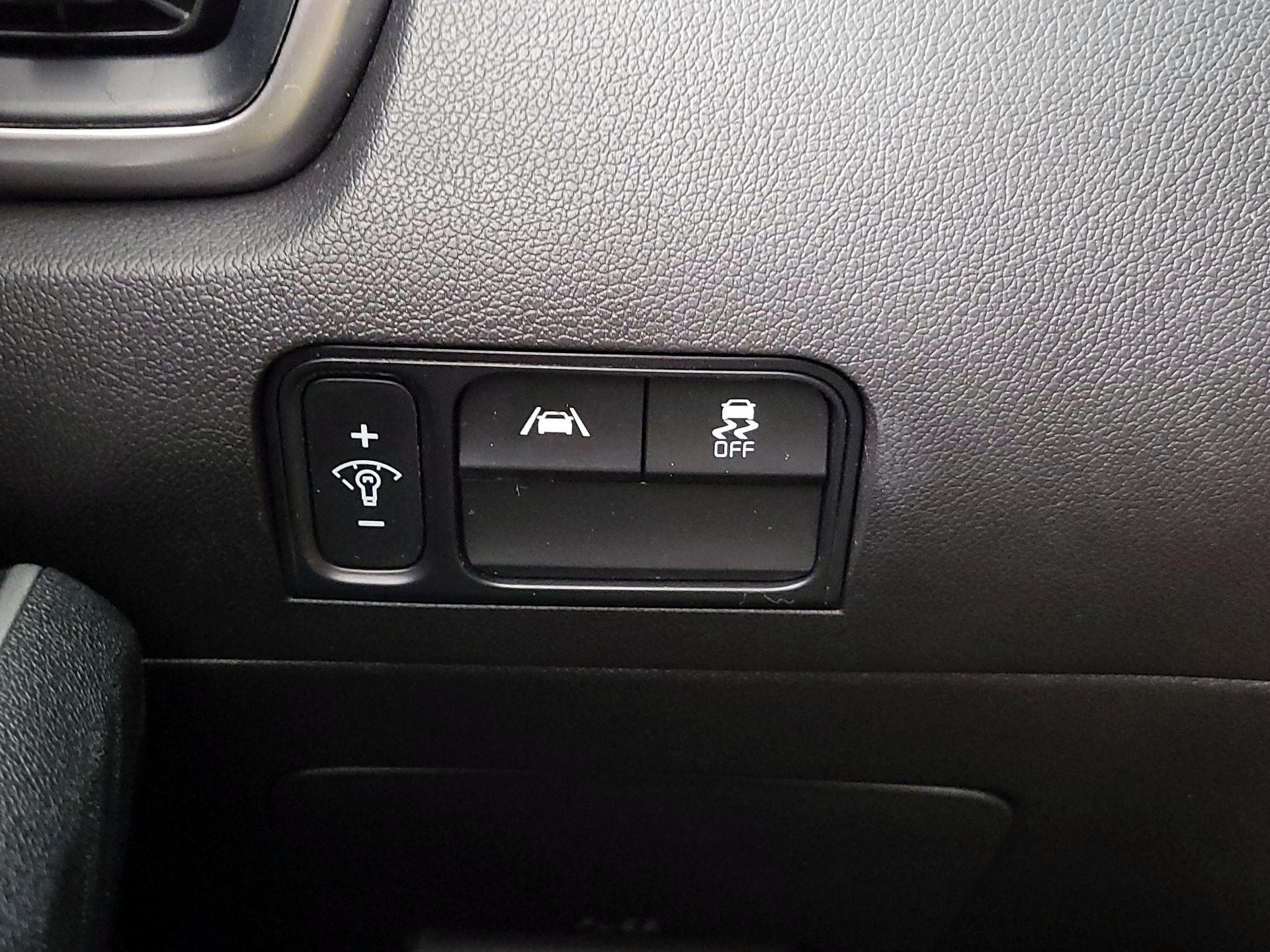 Thumbnail: 2022 Kia Sorento - 13