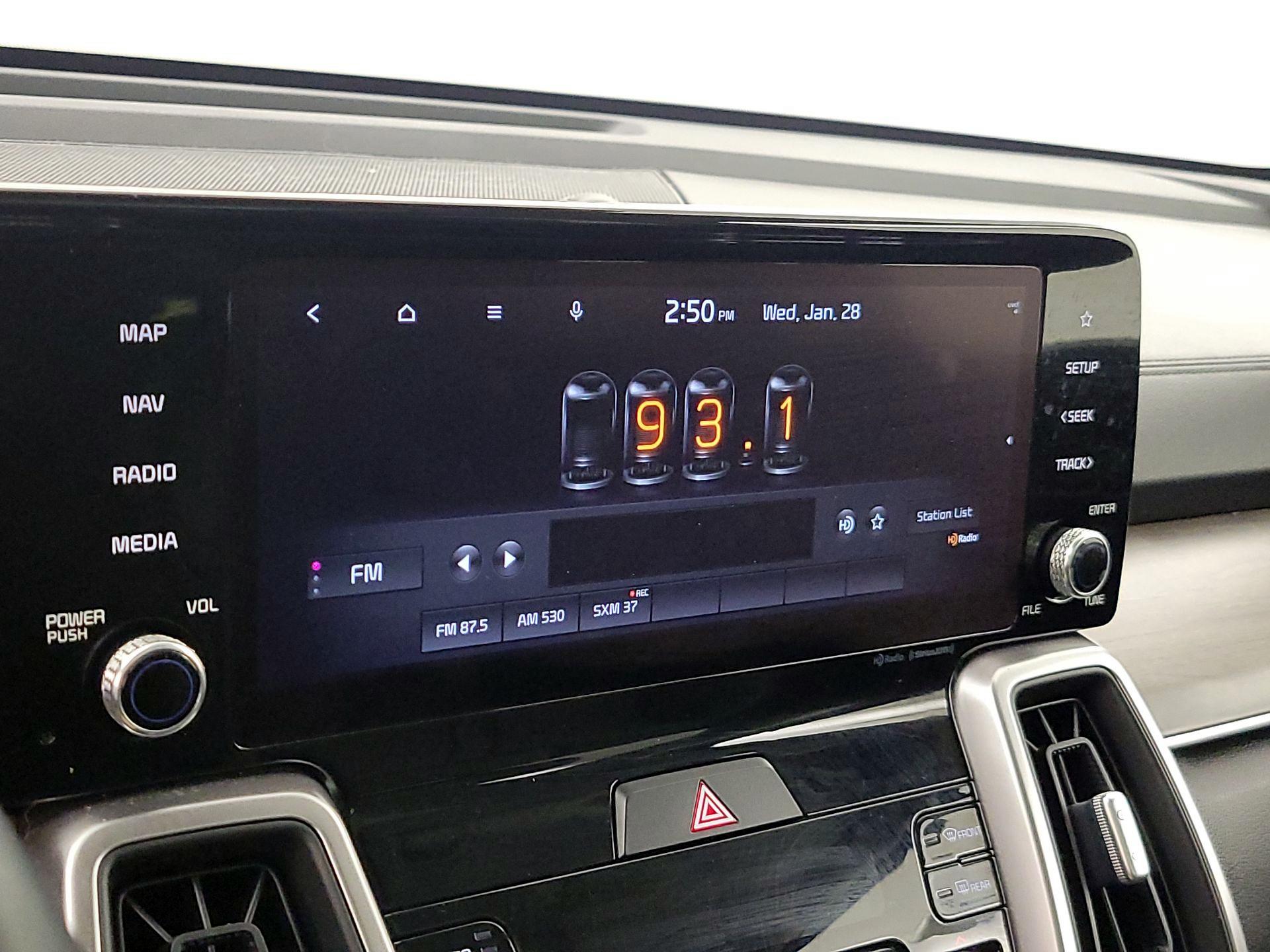 Thumbnail: 2022 Kia Sorento - 16