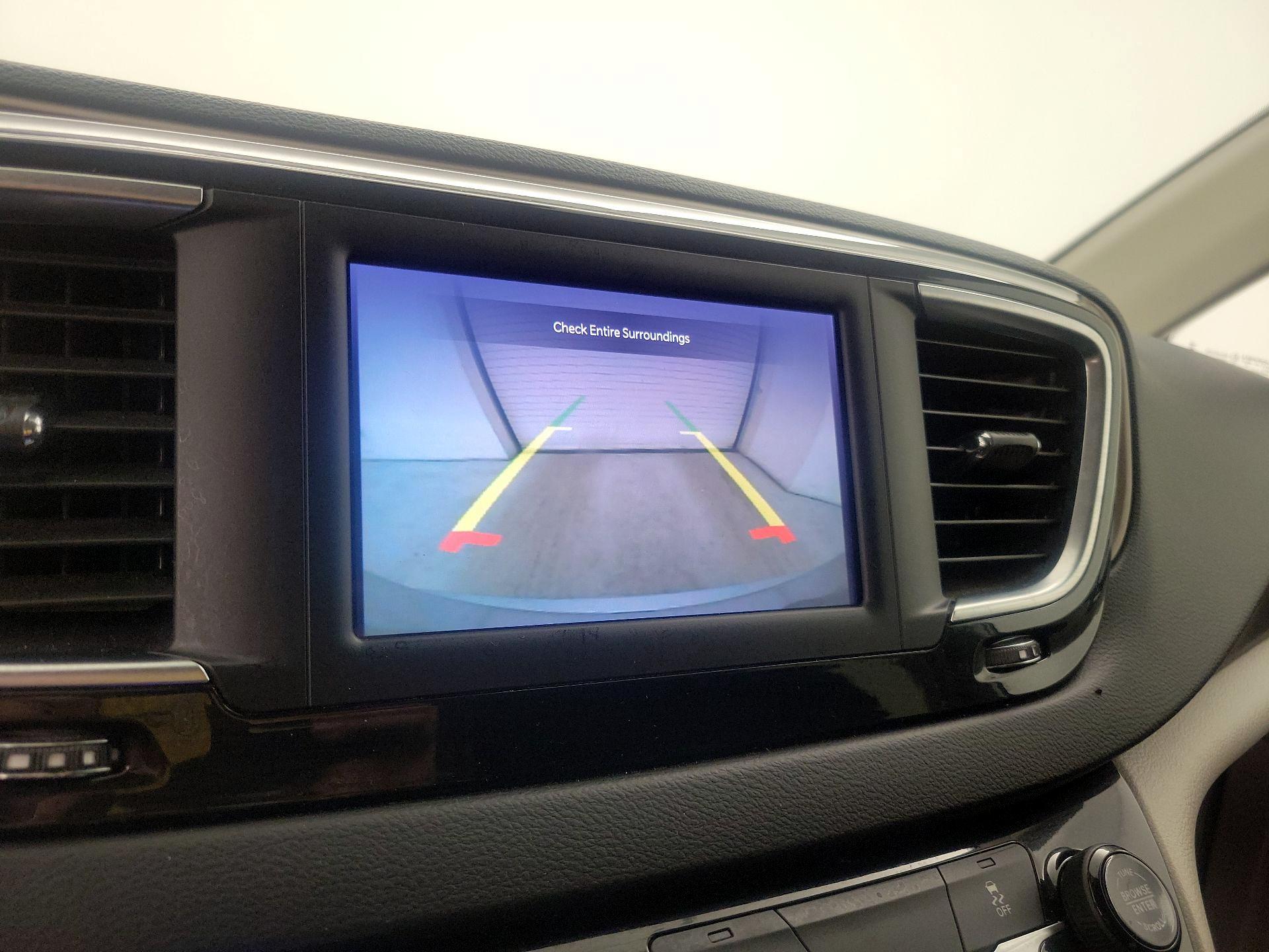 Thumbnail: 2023 Chrysler Voyager - 14