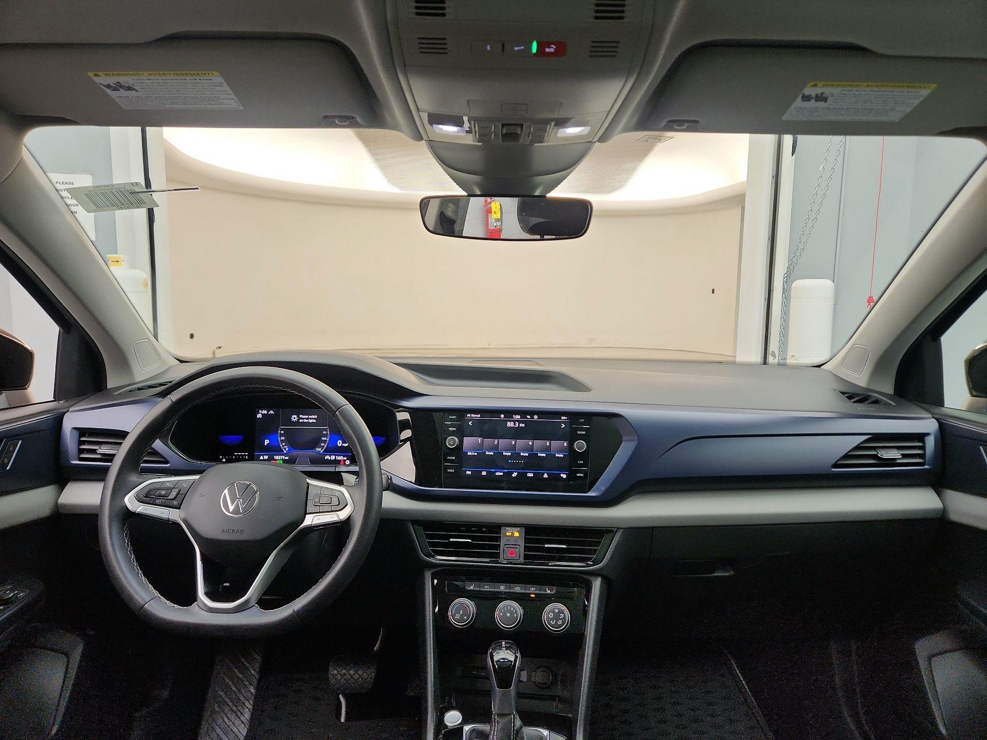 Thumbnail: 2023 Volkswagen Taos - 9