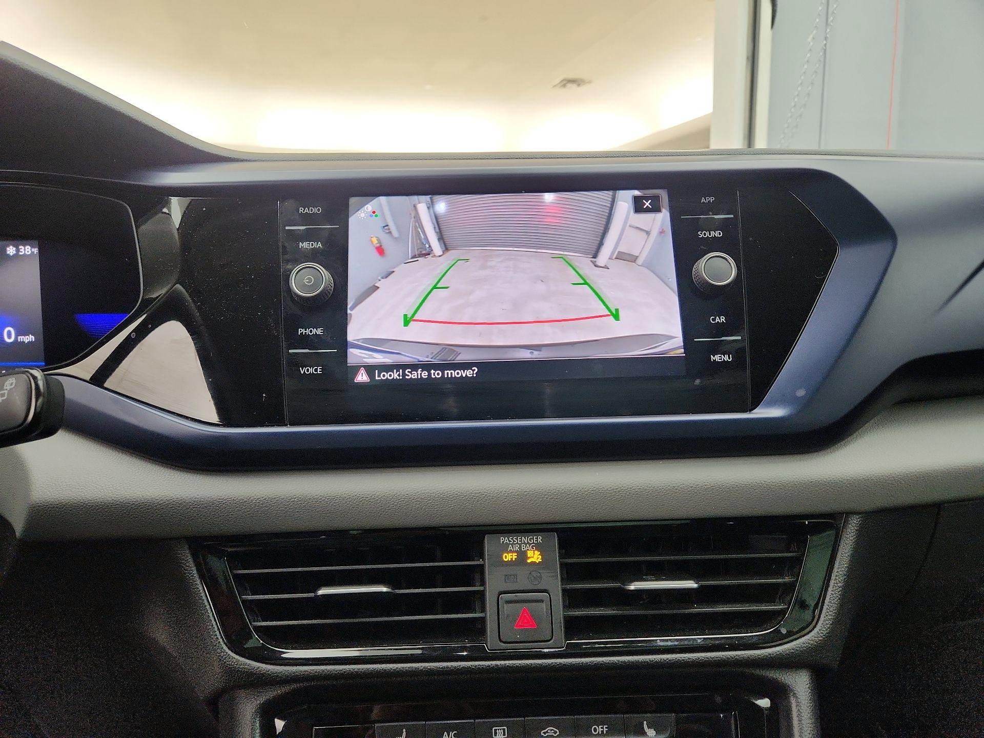 Thumbnail: 2023 Volkswagen Taos - 14