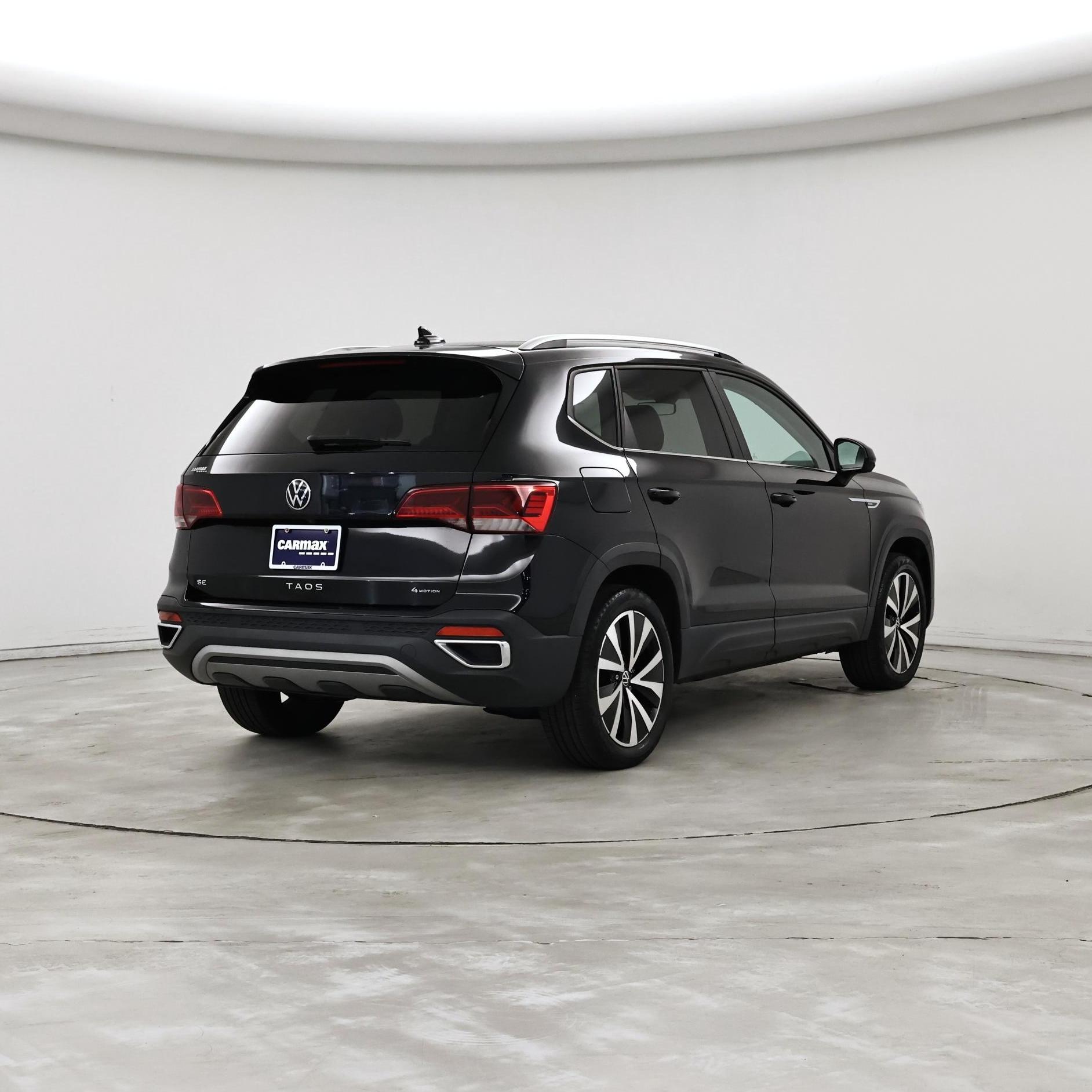 Thumbnail: 2023 Volkswagen Taos - 8