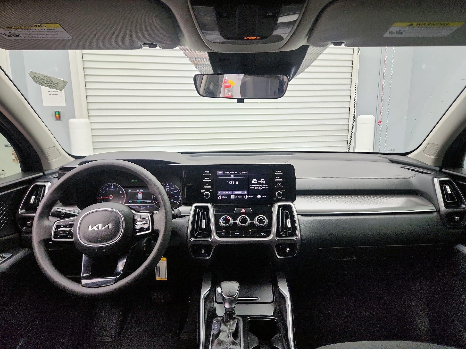 Thumbnail: 2023 Kia Sorento - 9