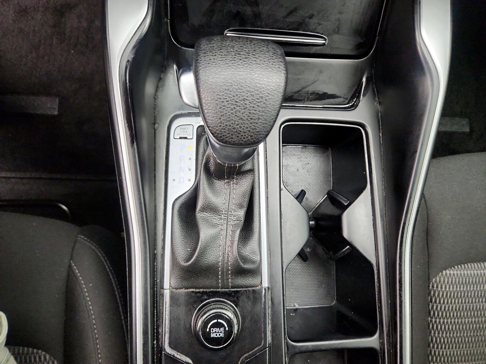 Thumbnail: 2023 Kia Sorento - 17