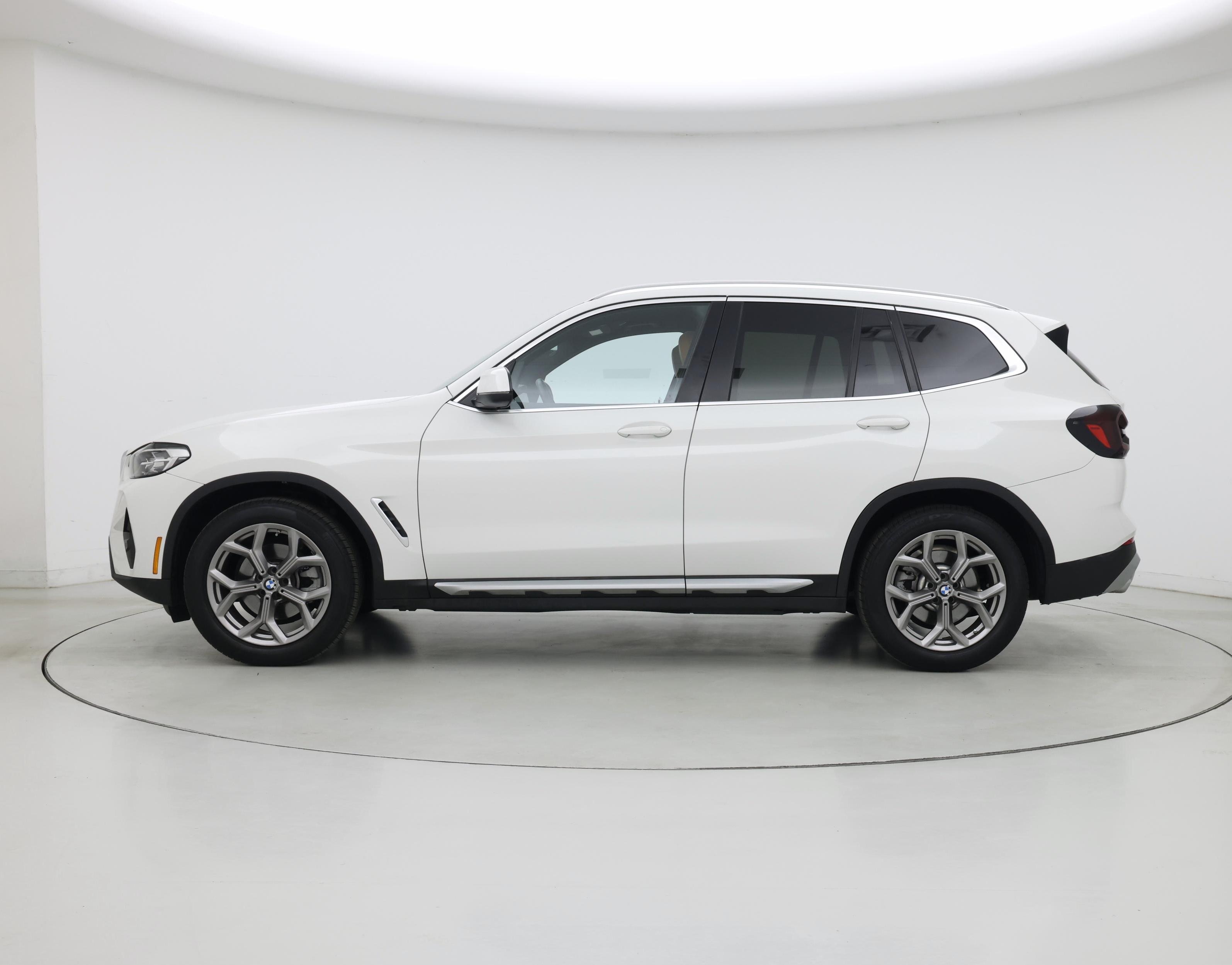 Thumbnail: 2022 BMW X3 - 3
