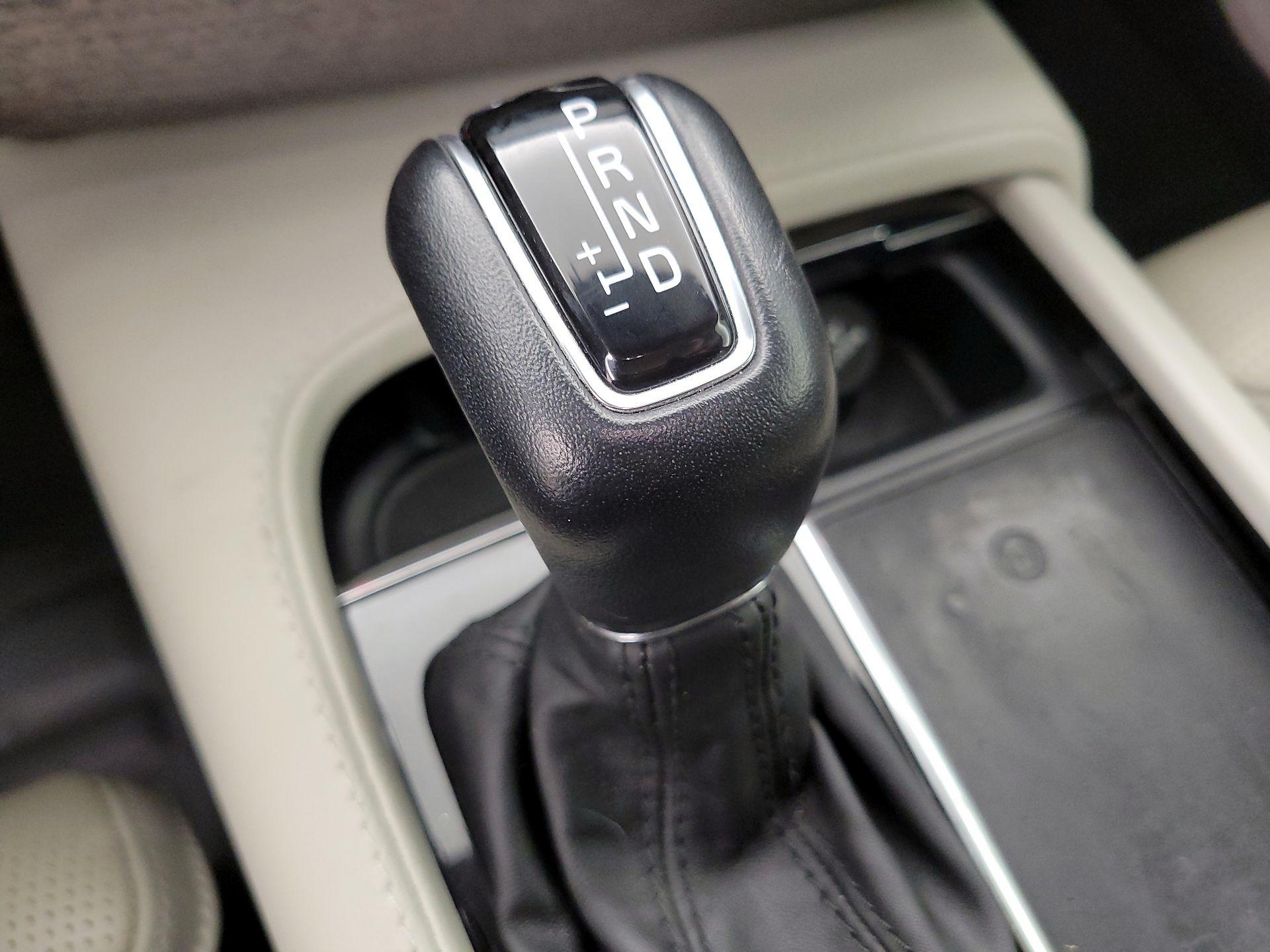 Thumbnail: 2022 Volvo XC90 - 18