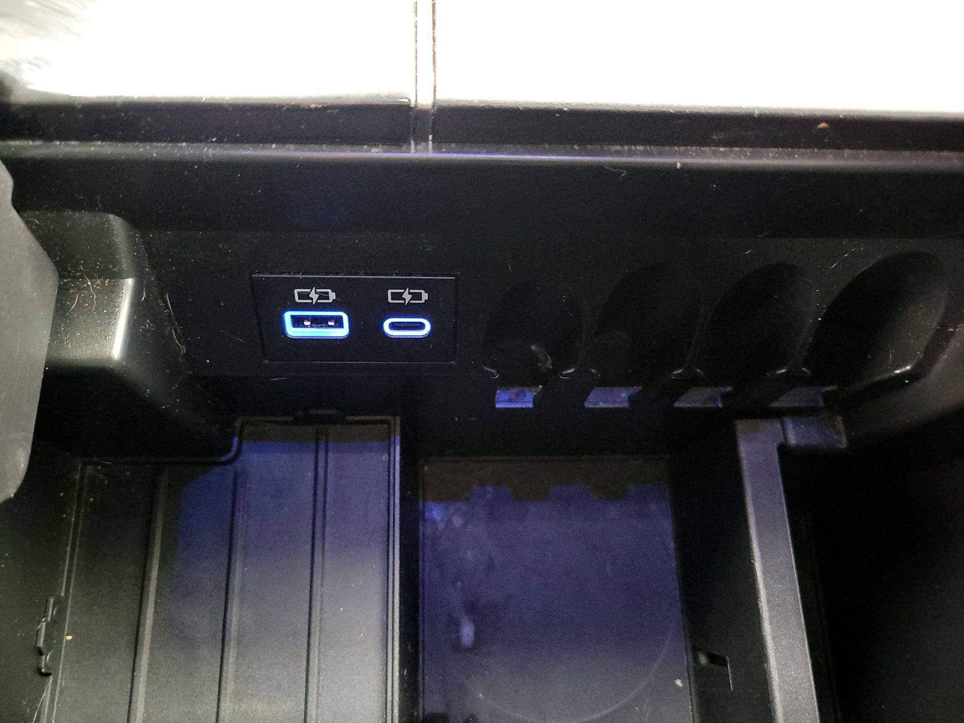 Thumbnail: 2023 Toyota Tundra - 18