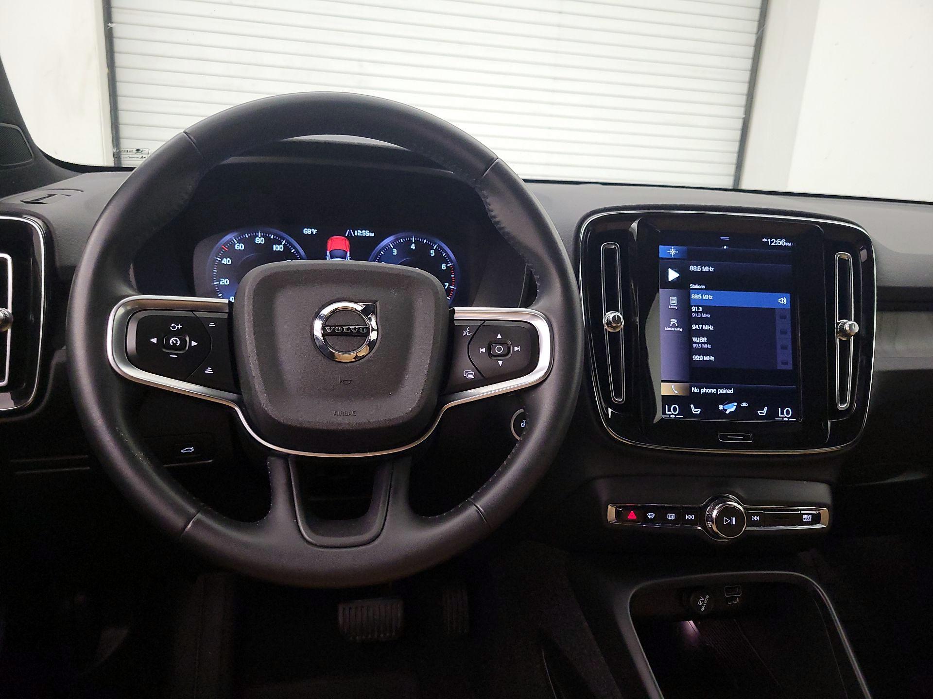 Thumbnail: 2021 Volvo XC40 - 10