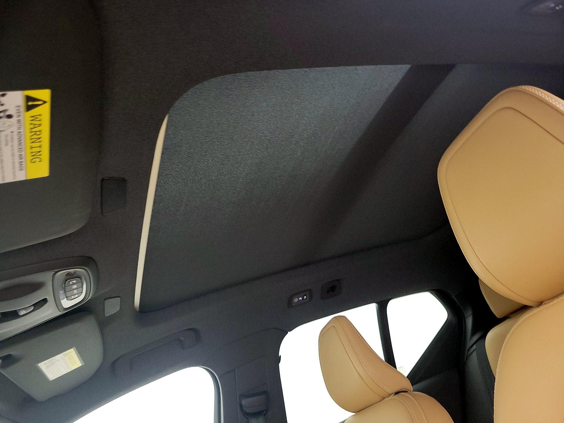 Thumbnail: 2021 Volvo XC40 - 19