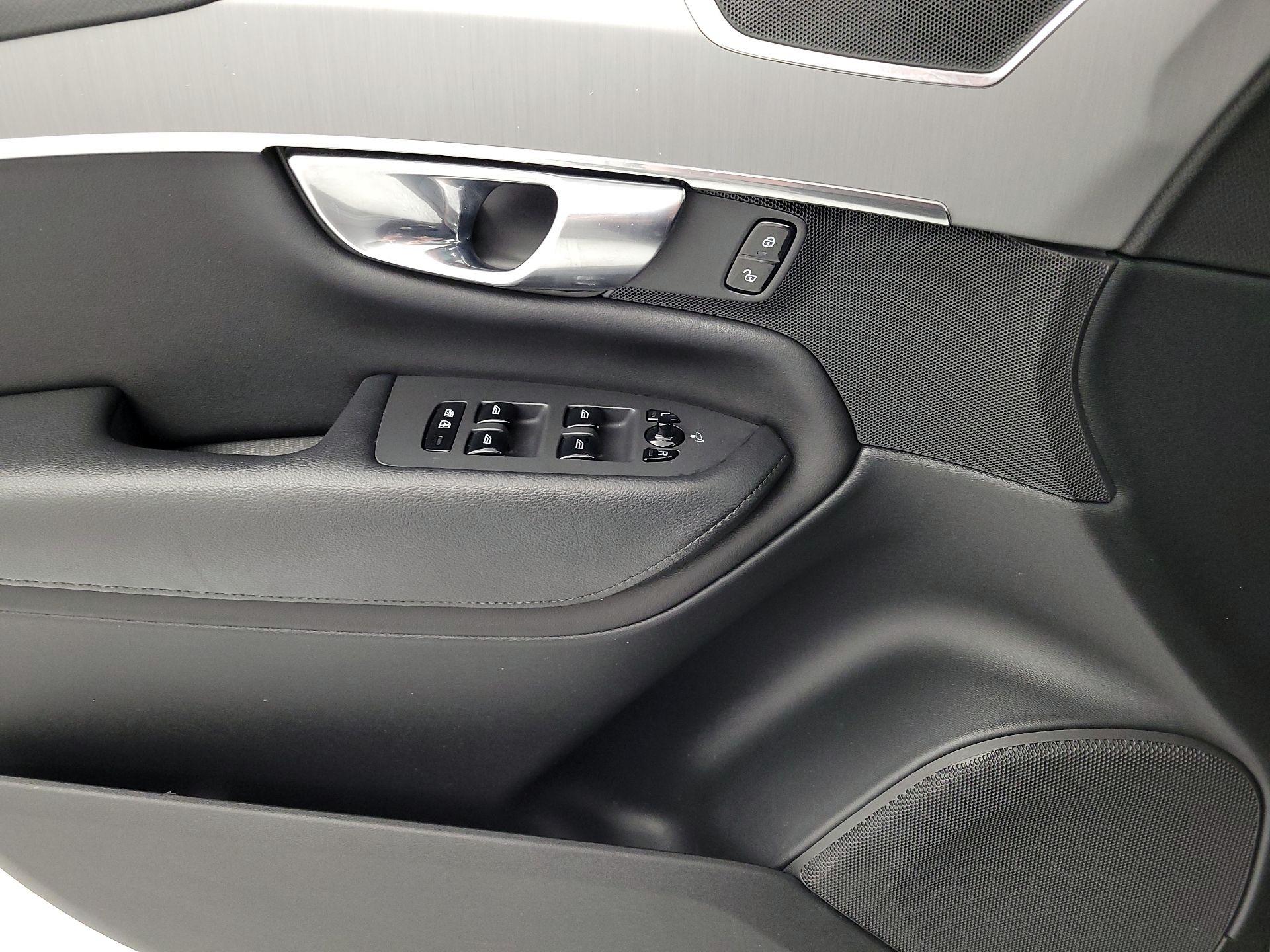 Thumbnail: 2023 Volvo XC90 - 12