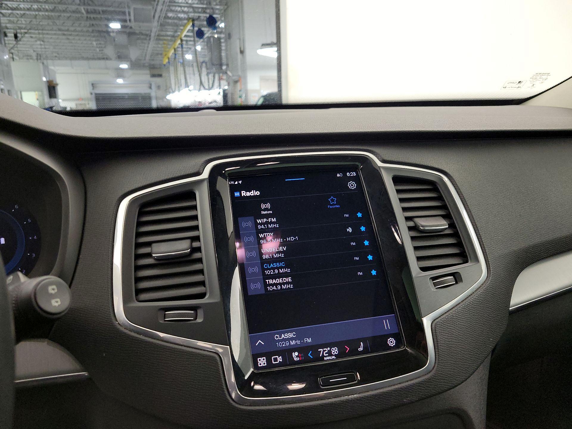 Thumbnail: 2023 Volvo XC90 - 16