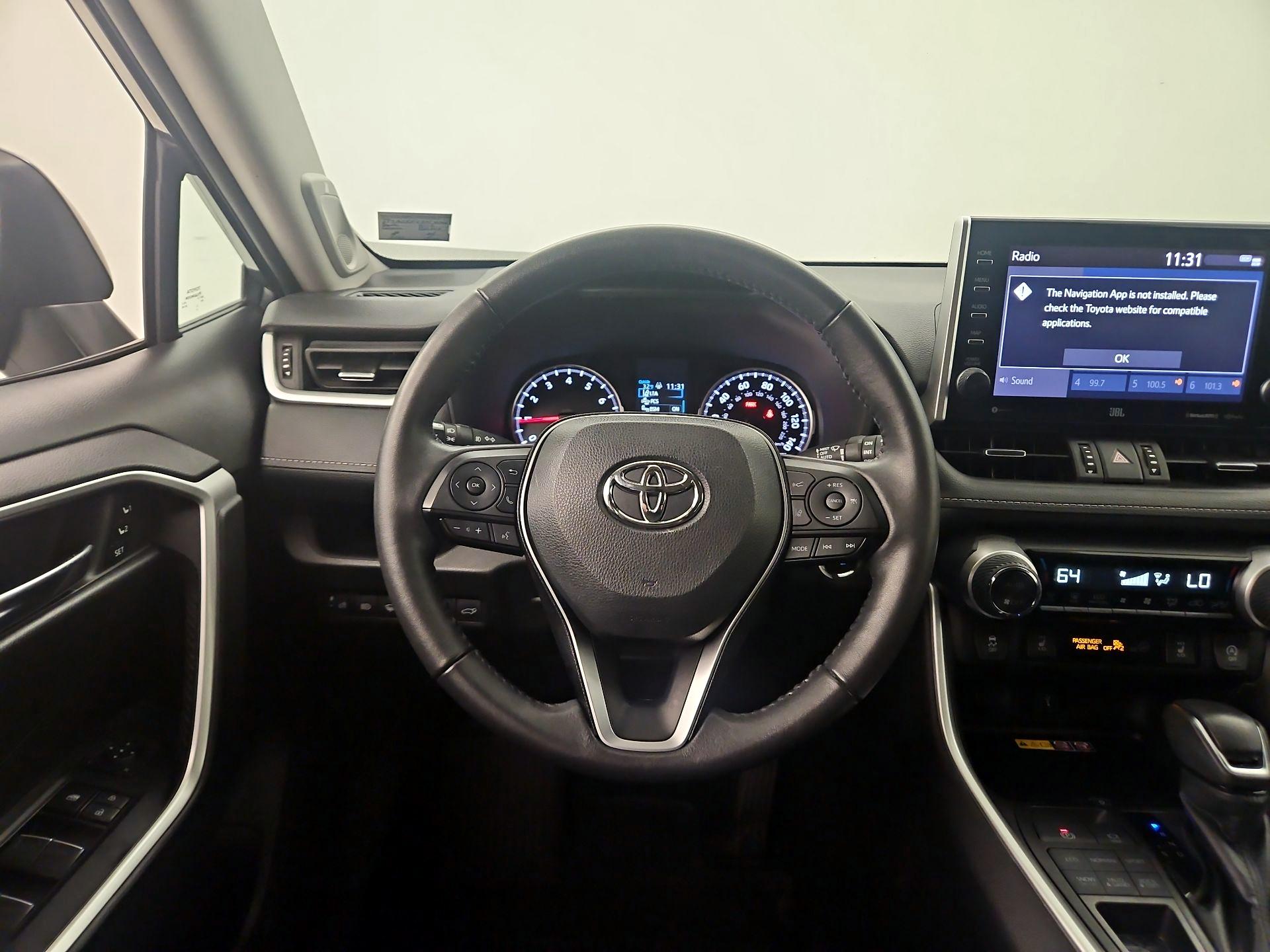 Thumbnail: 2022 Toyota RAV4 - 10