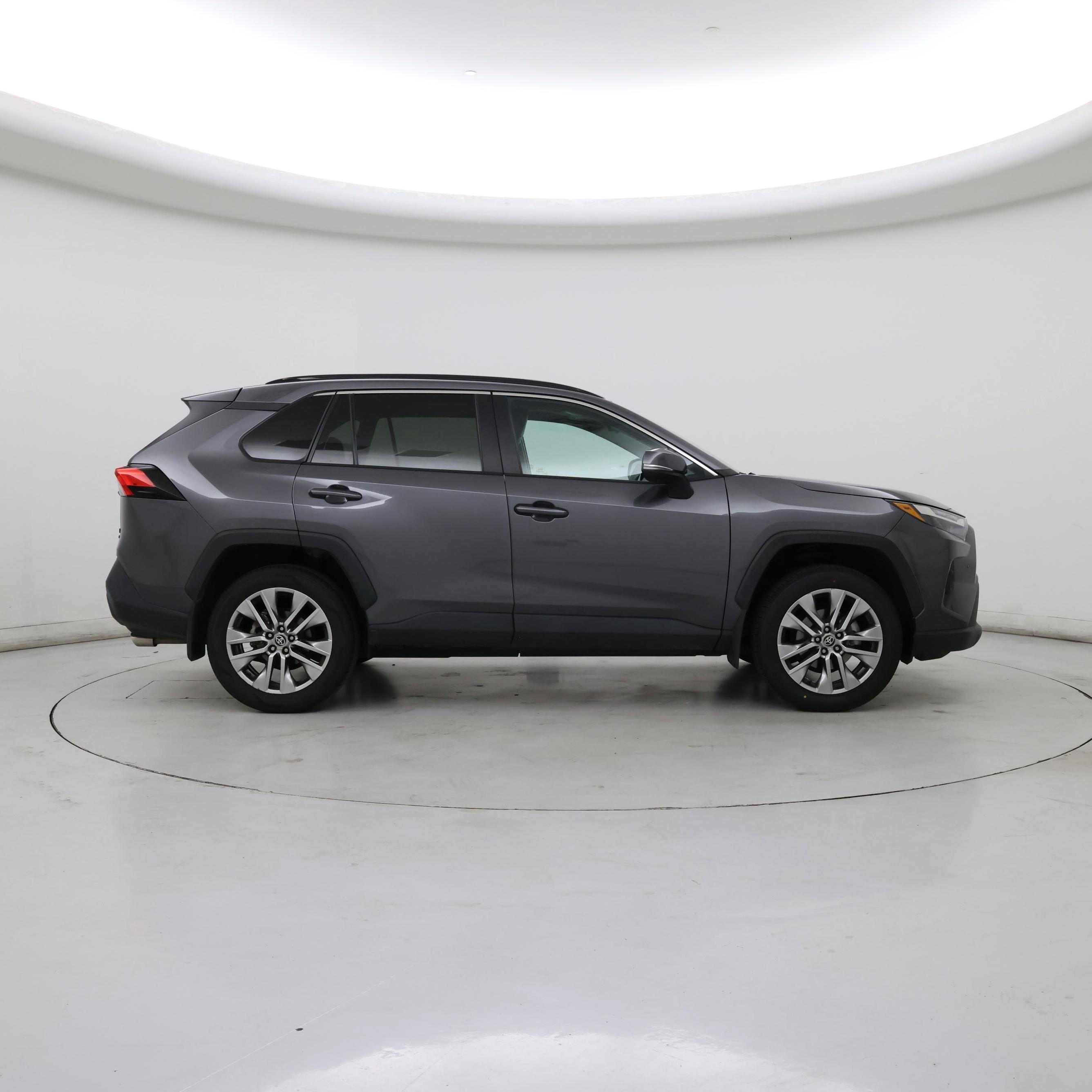 Thumbnail: 2022 Toyota RAV4 - 7