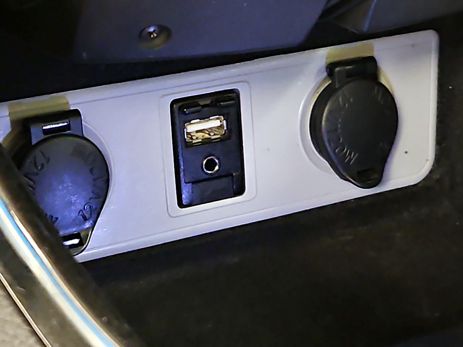 Thumbnail: 2015 Toyota Avalon - 19