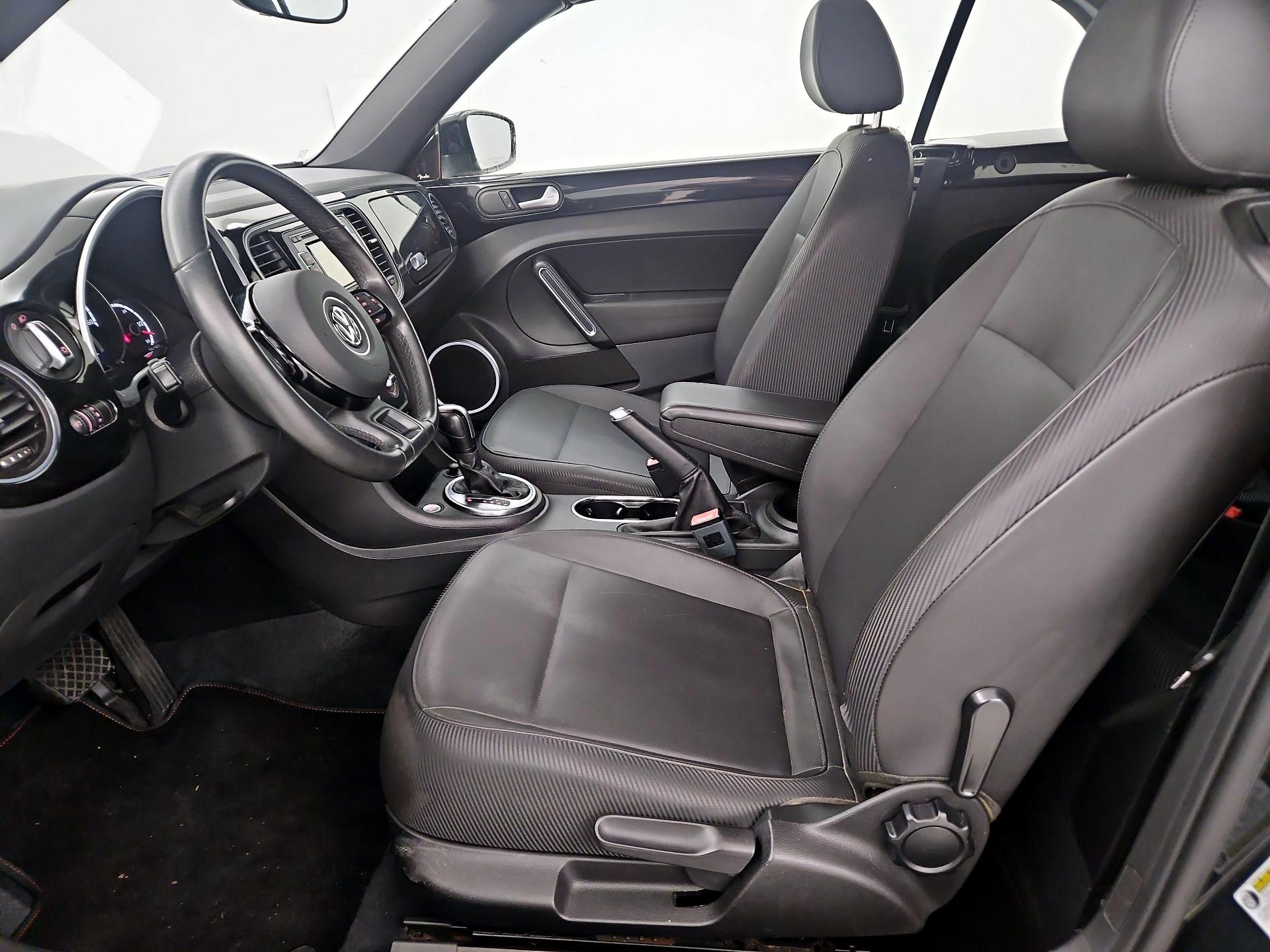 Thumbnail: 2014 Volkswagen Beetle - 11