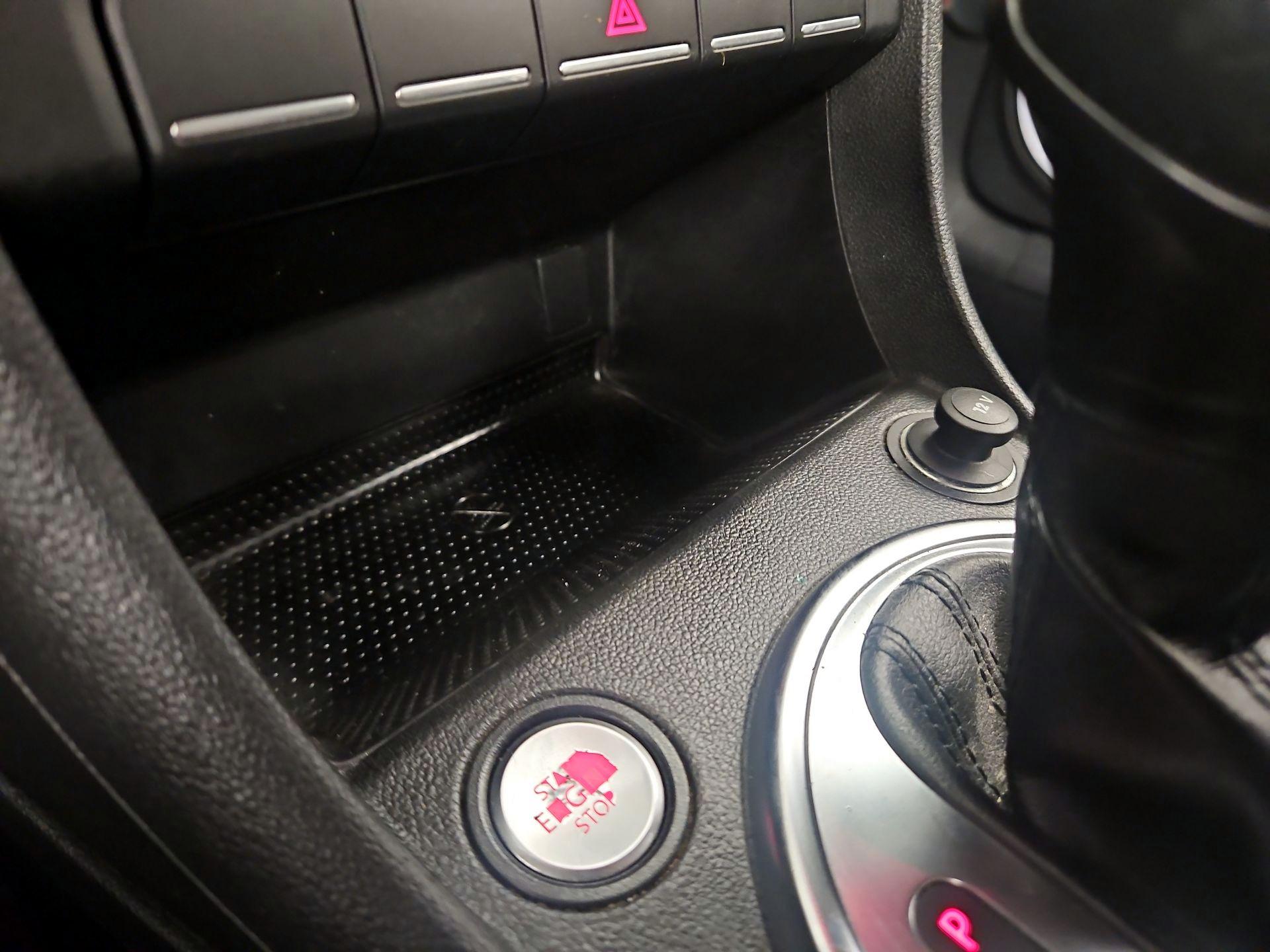 Thumbnail: 2014 Volkswagen Beetle - 18