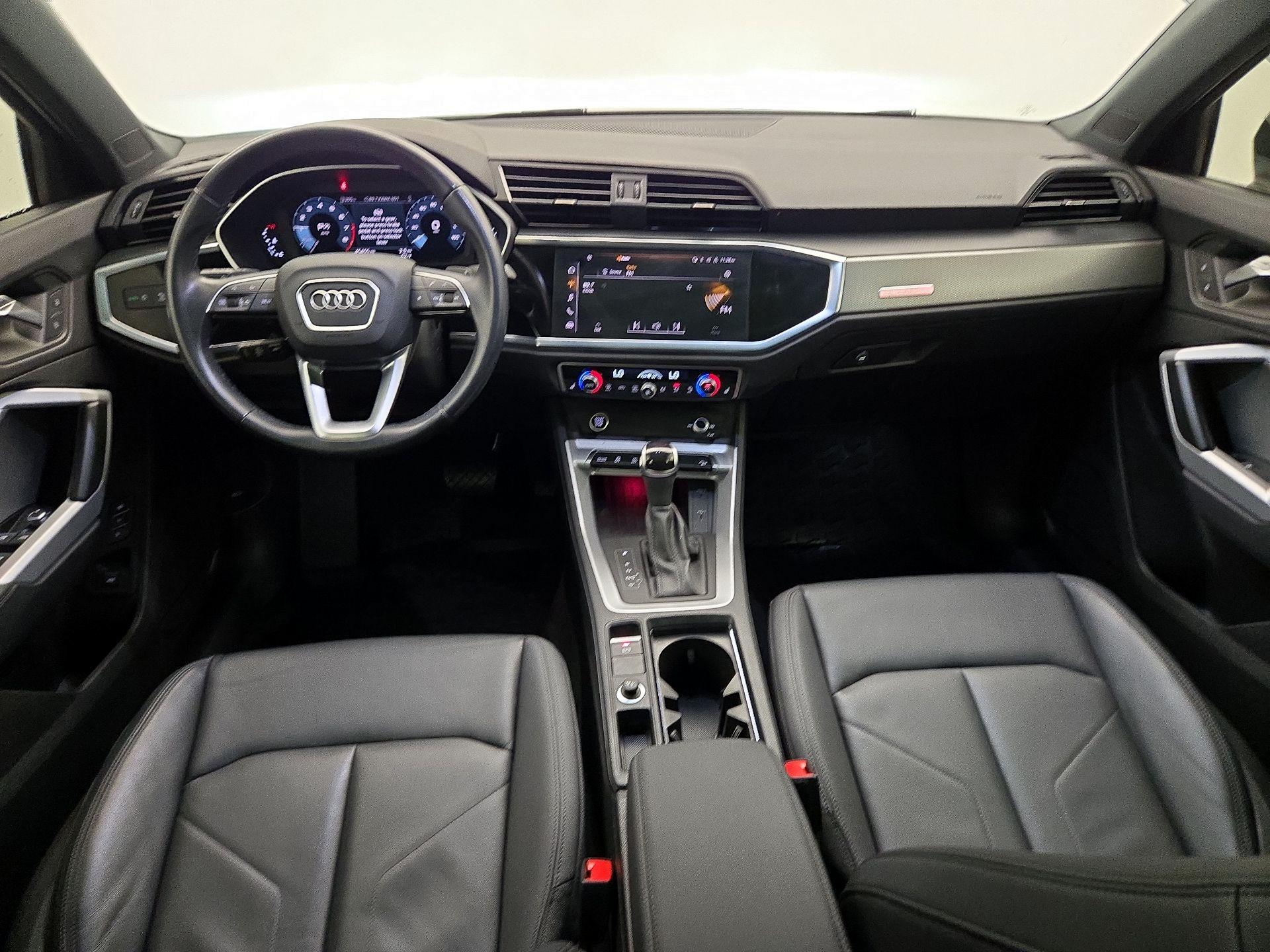 Thumbnail: 2023 Audi Q3 - 9