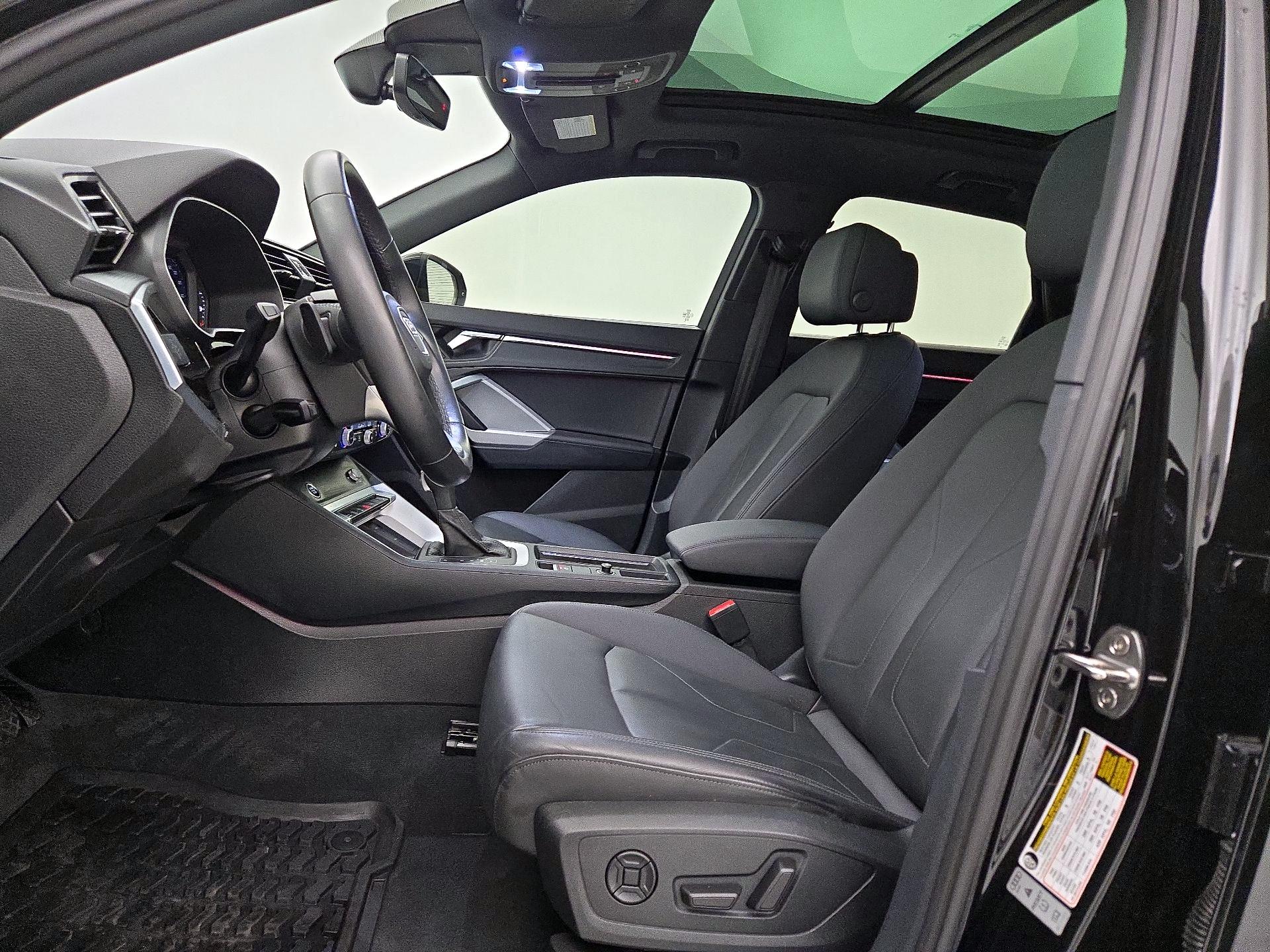 Thumbnail: 2023 Audi Q3 - 11