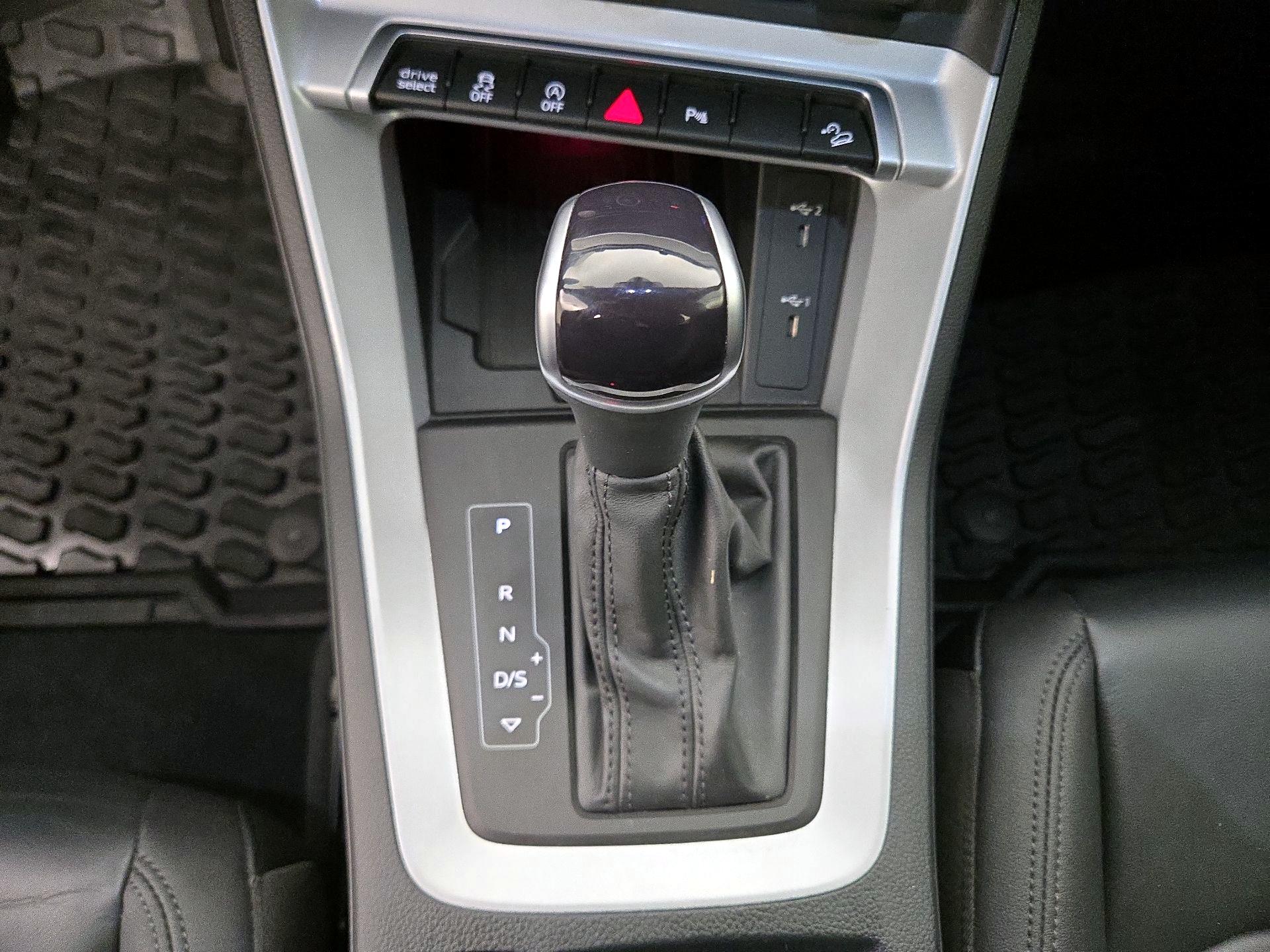 Thumbnail: 2023 Audi Q3 - 17