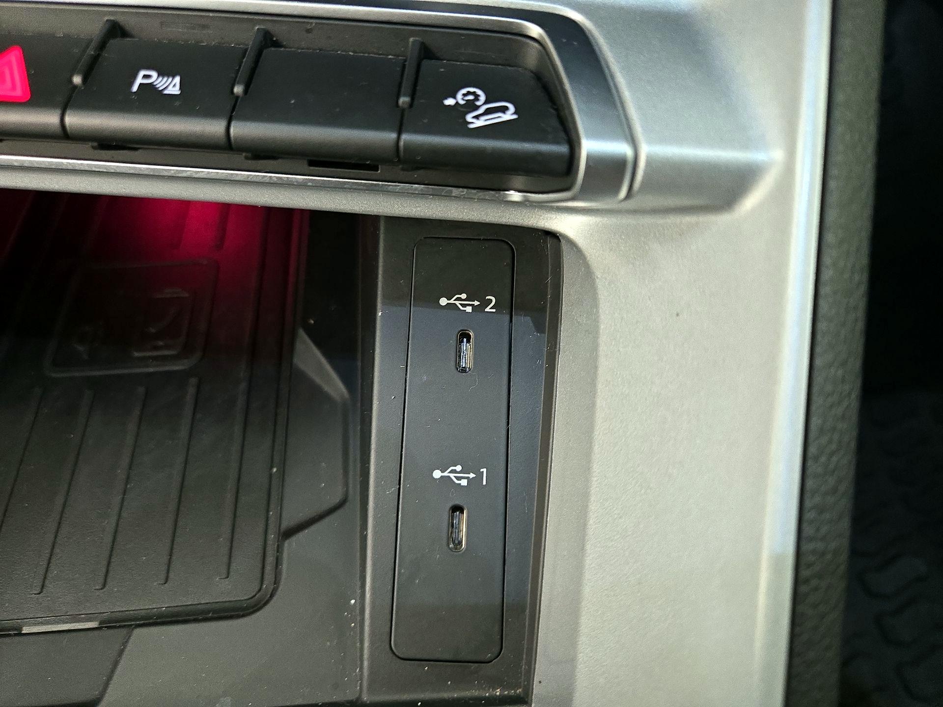 Thumbnail: 2023 Audi Q3 - 18