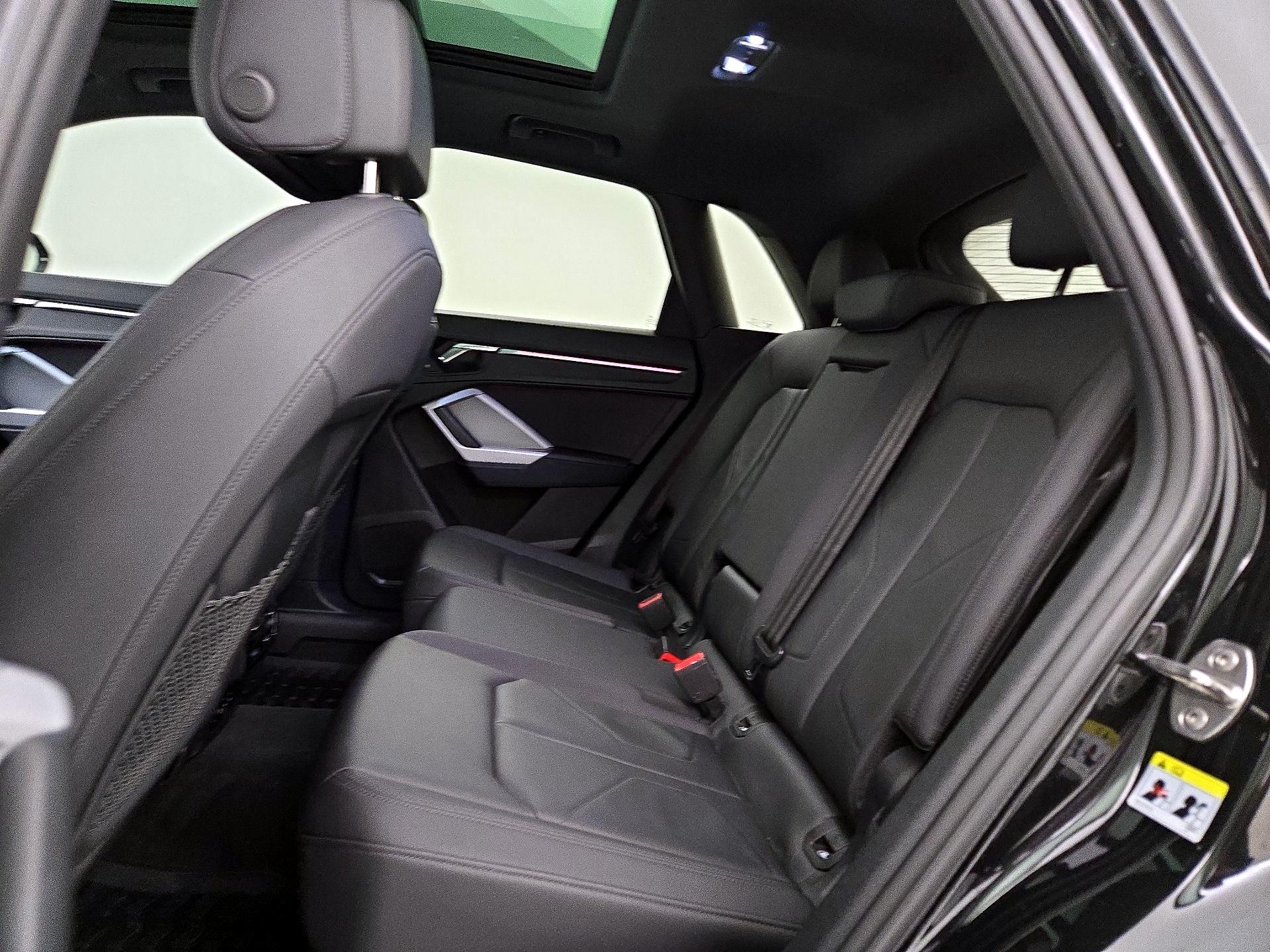 Thumbnail: 2023 Audi Q3 - 20