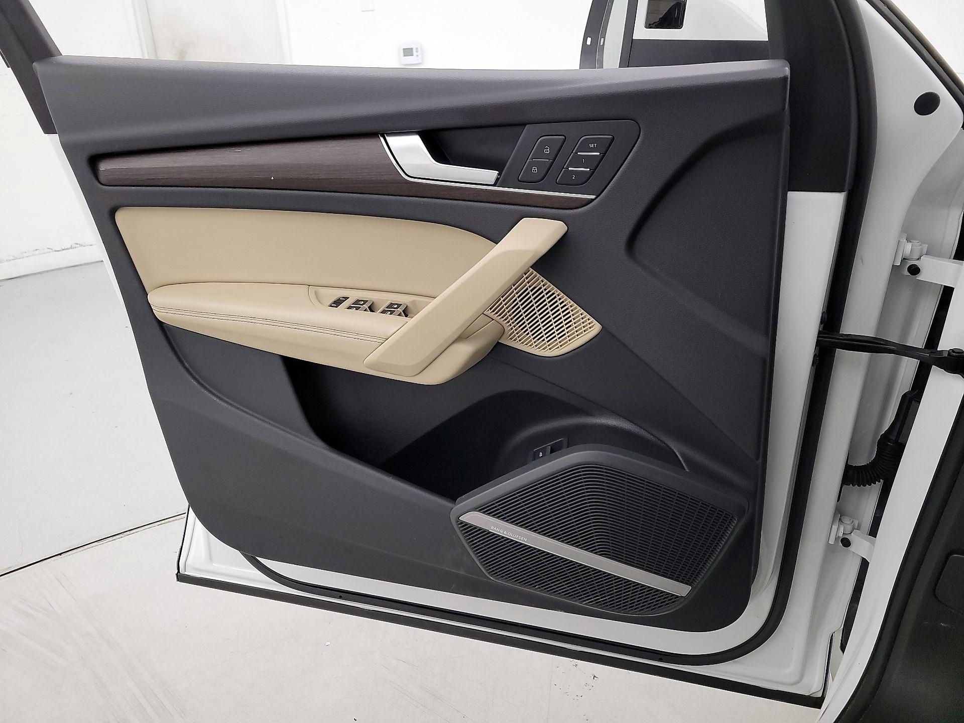 Thumbnail: 2023 Audi Q5 - 12