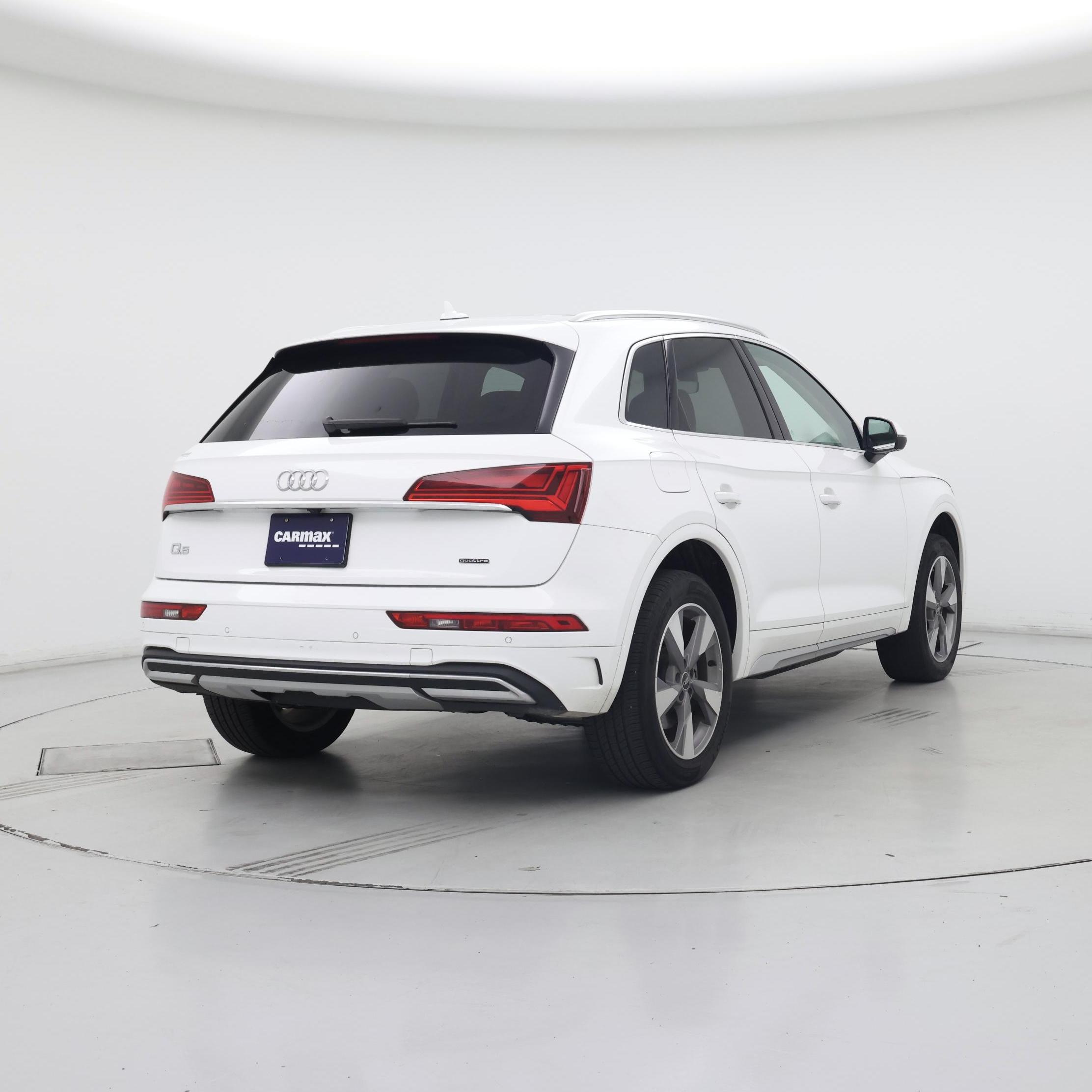 Thumbnail: 2023 Audi Q5 - 8
