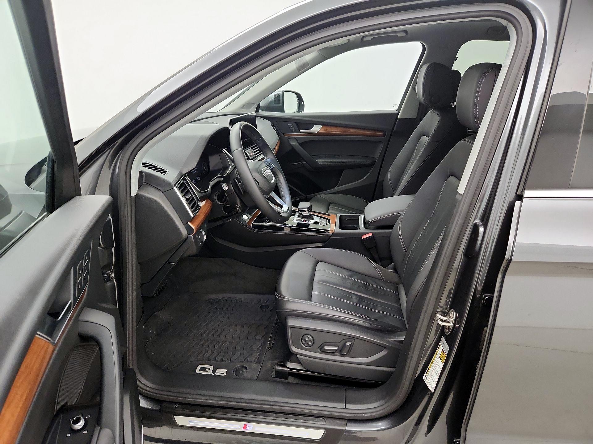 Thumbnail: 2022 Audi Q5 - 11