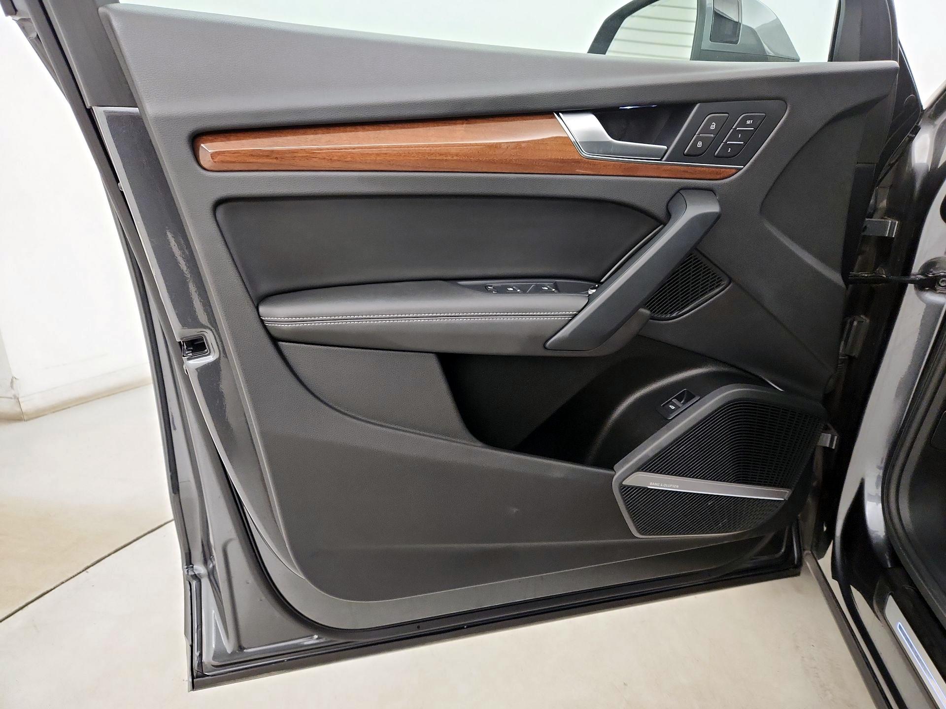 Thumbnail: 2022 Audi Q5 - 12