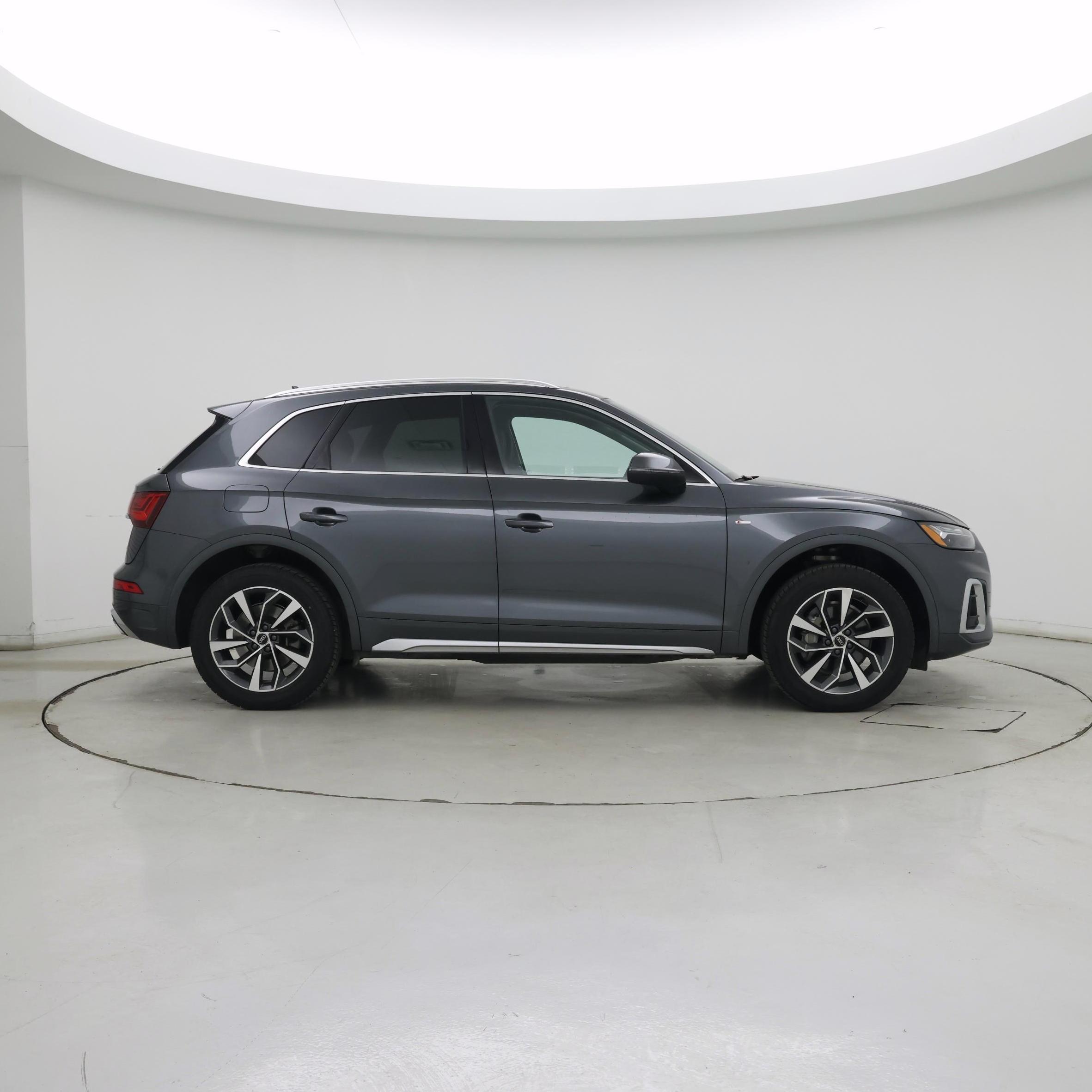 Thumbnail: 2022 Audi Q5 - 7