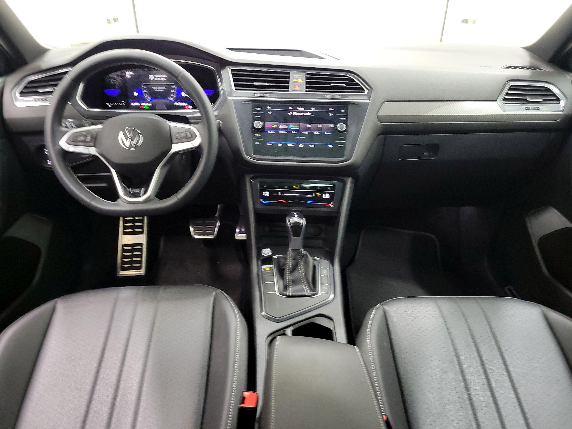 Thumbnail: 2023 Volkswagen Tiguan - 9