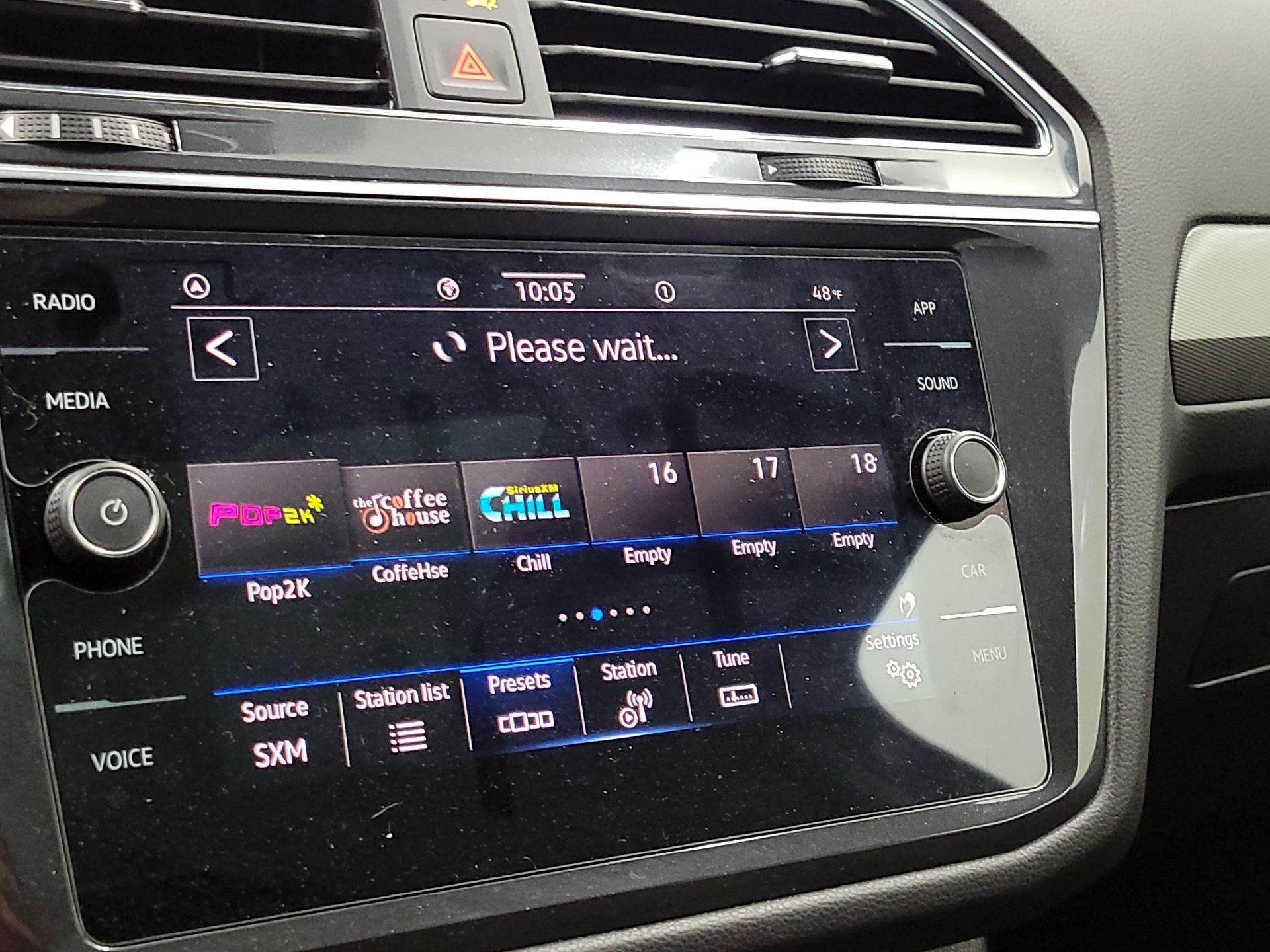 Thumbnail: 2023 Volkswagen Tiguan - 15