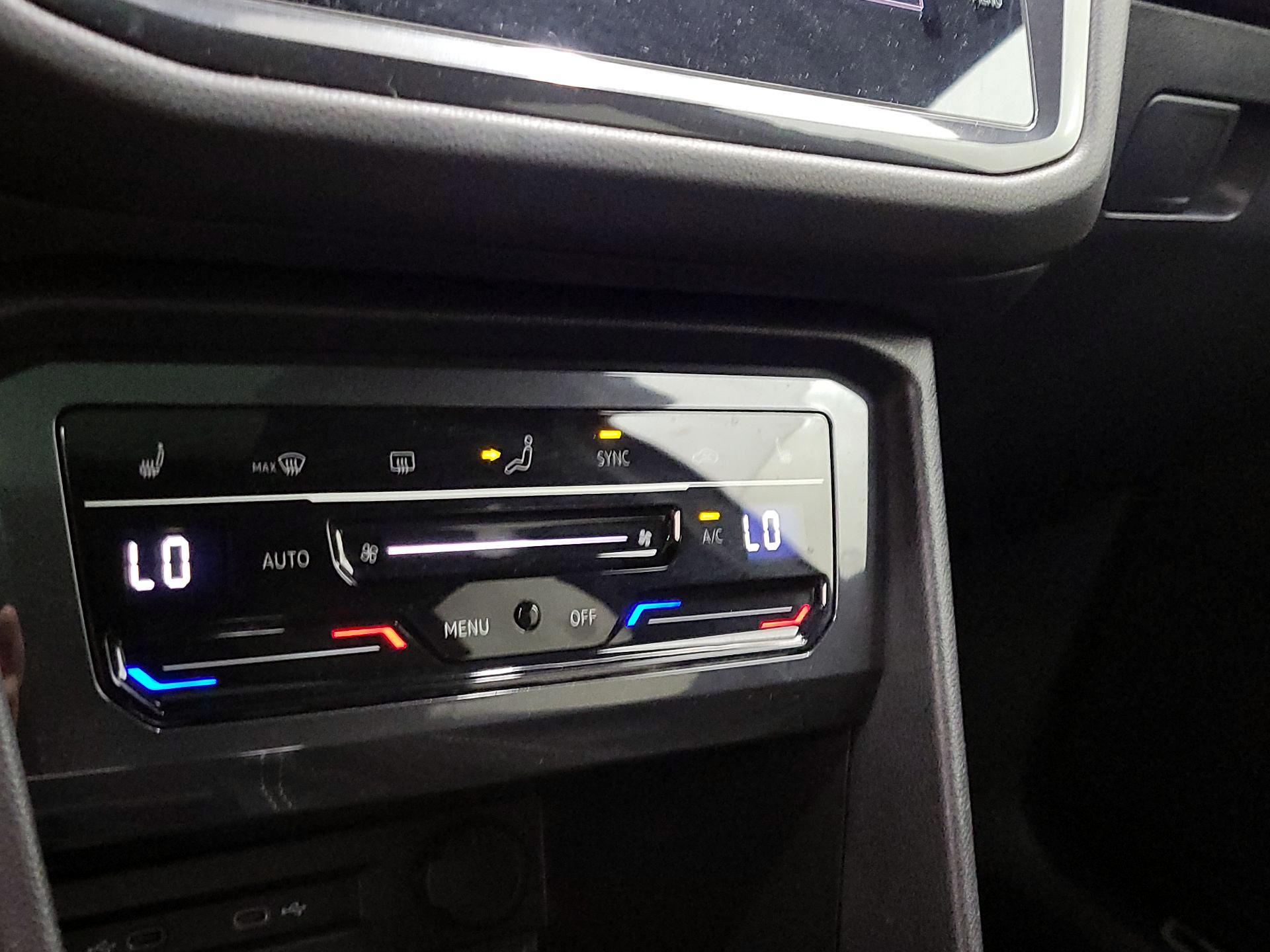 Thumbnail: 2023 Volkswagen Tiguan - 16