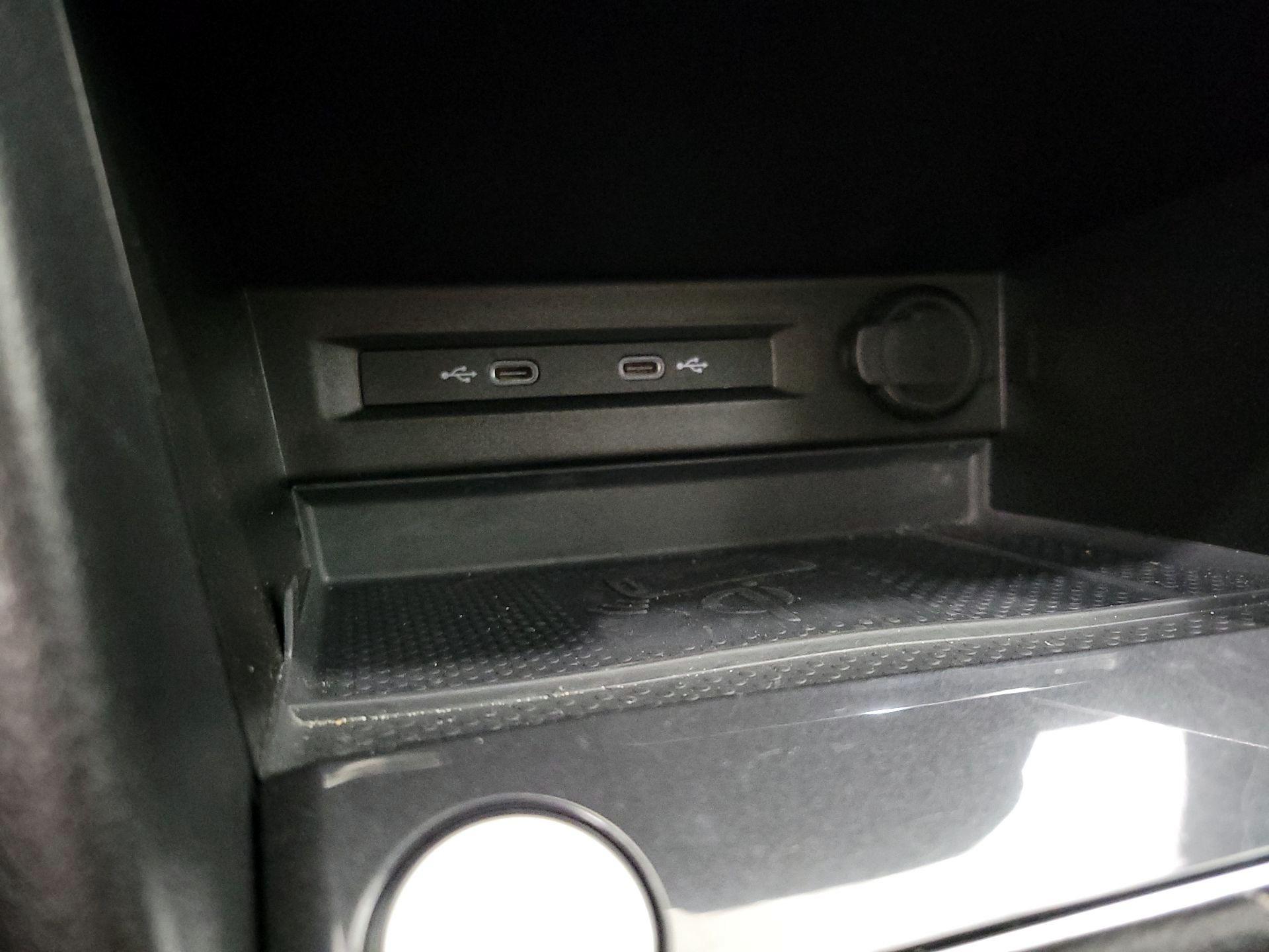 Thumbnail: 2023 Volkswagen Tiguan - 18