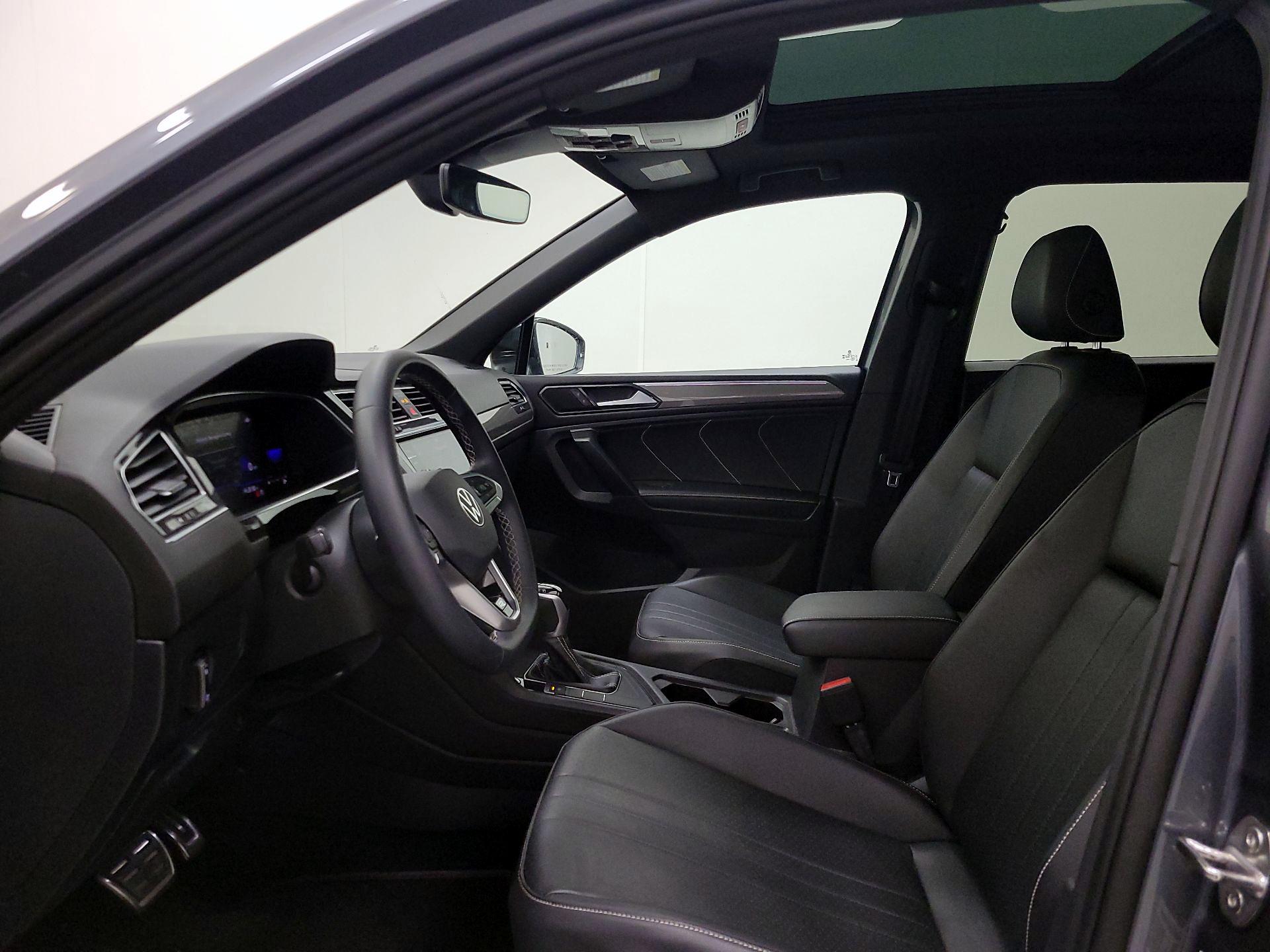 Thumbnail: 2023 Volkswagen Tiguan - 19