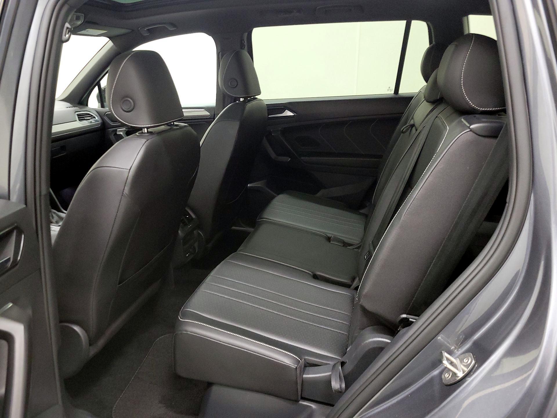 Thumbnail: 2023 Volkswagen Tiguan - 20