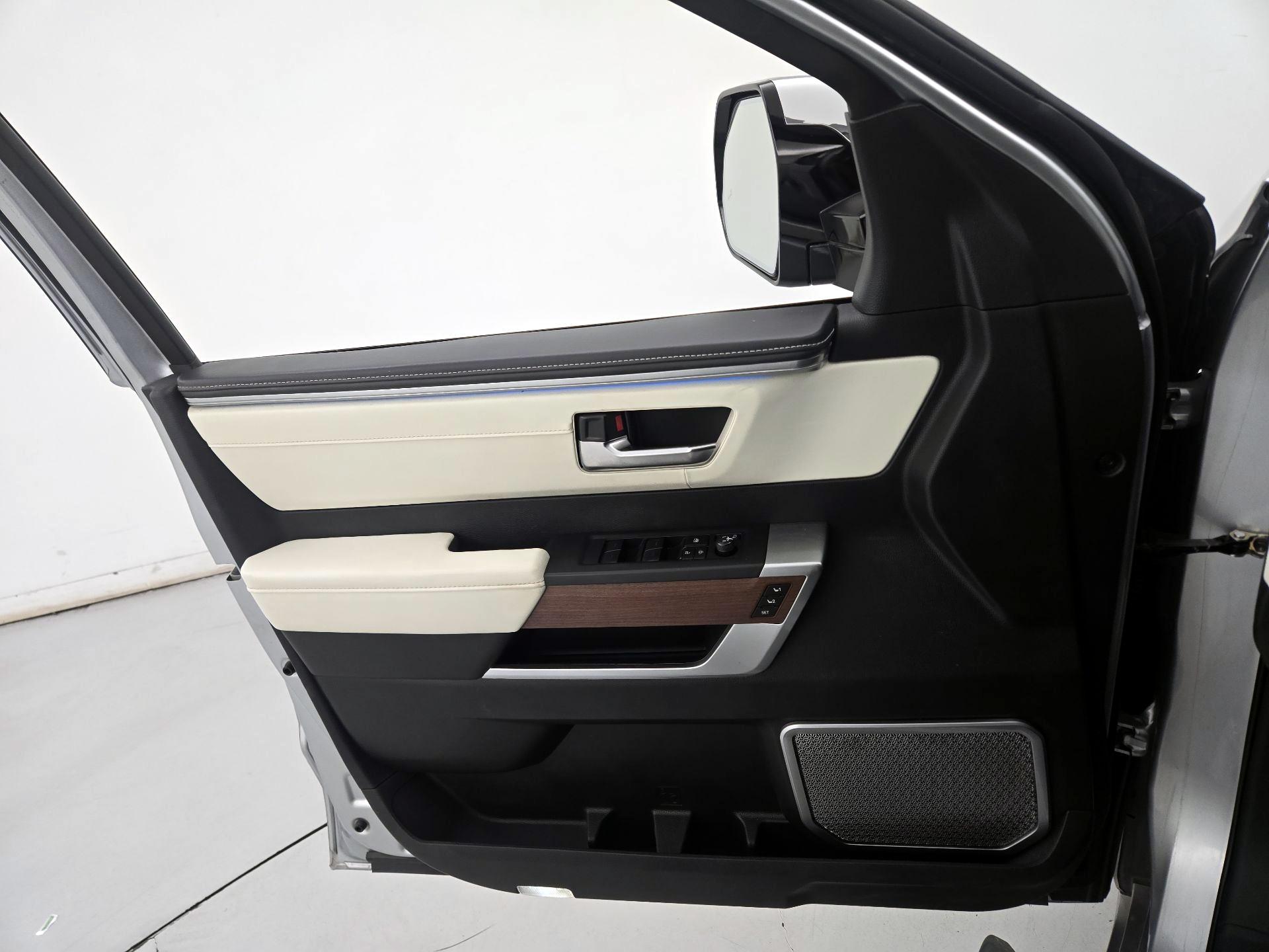 Thumbnail: 2022 Toyota Tundra - 12