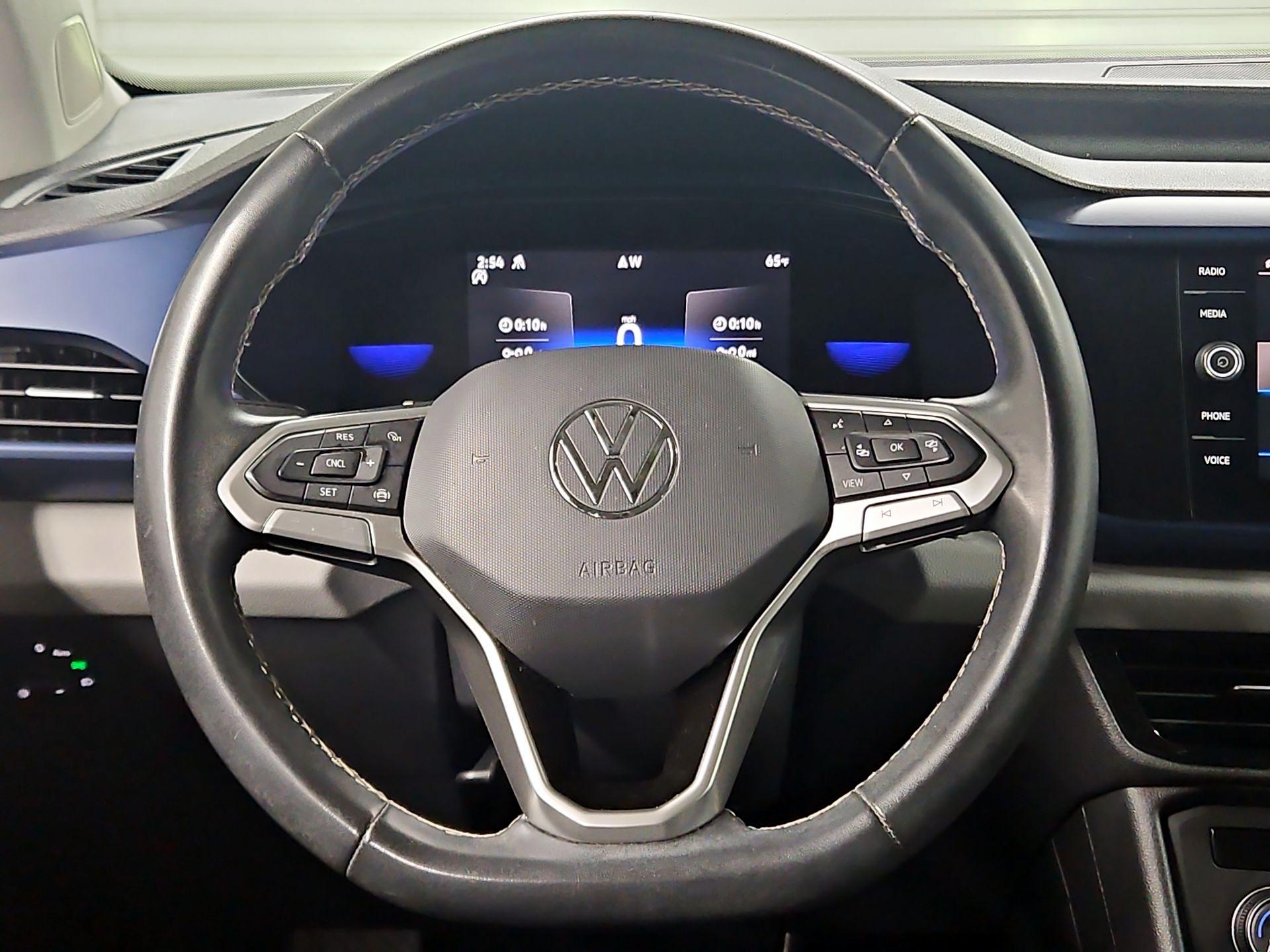 Thumbnail: 2022 Volkswagen Taos - 10