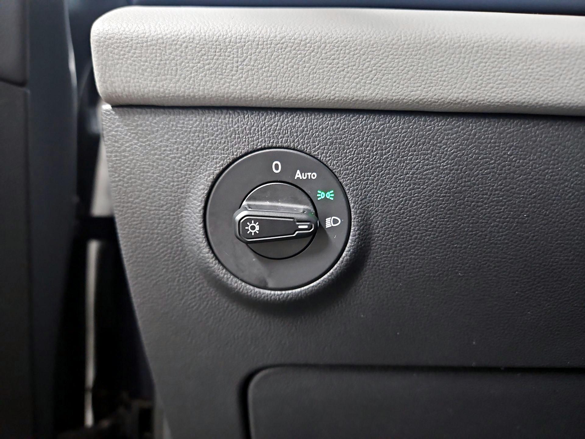 Thumbnail: 2022 Volkswagen Taos - 13