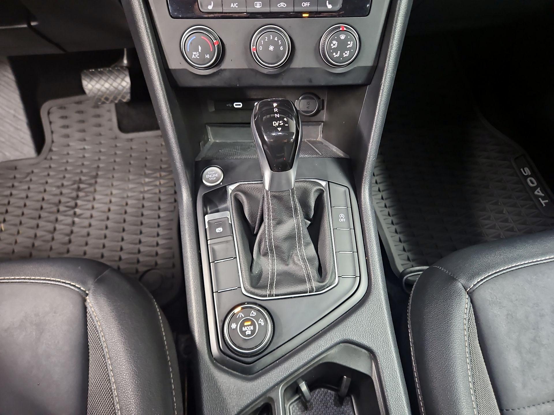 Thumbnail: 2022 Volkswagen Taos - 17